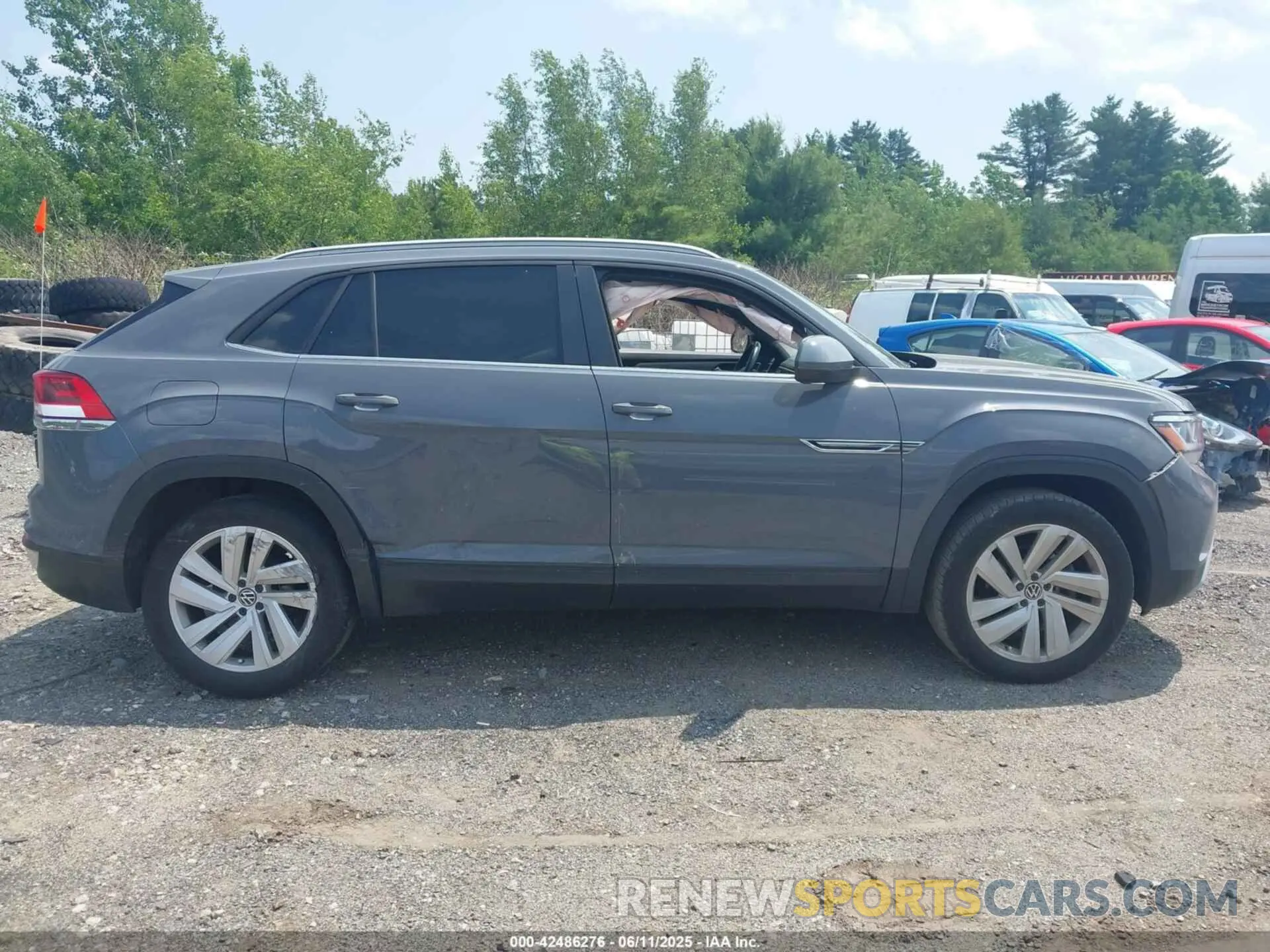 13 Photograph of a damaged car 1V21E2CA6LC227846 VOLKSWAGEN ATLAS CROSS SPORT 2020