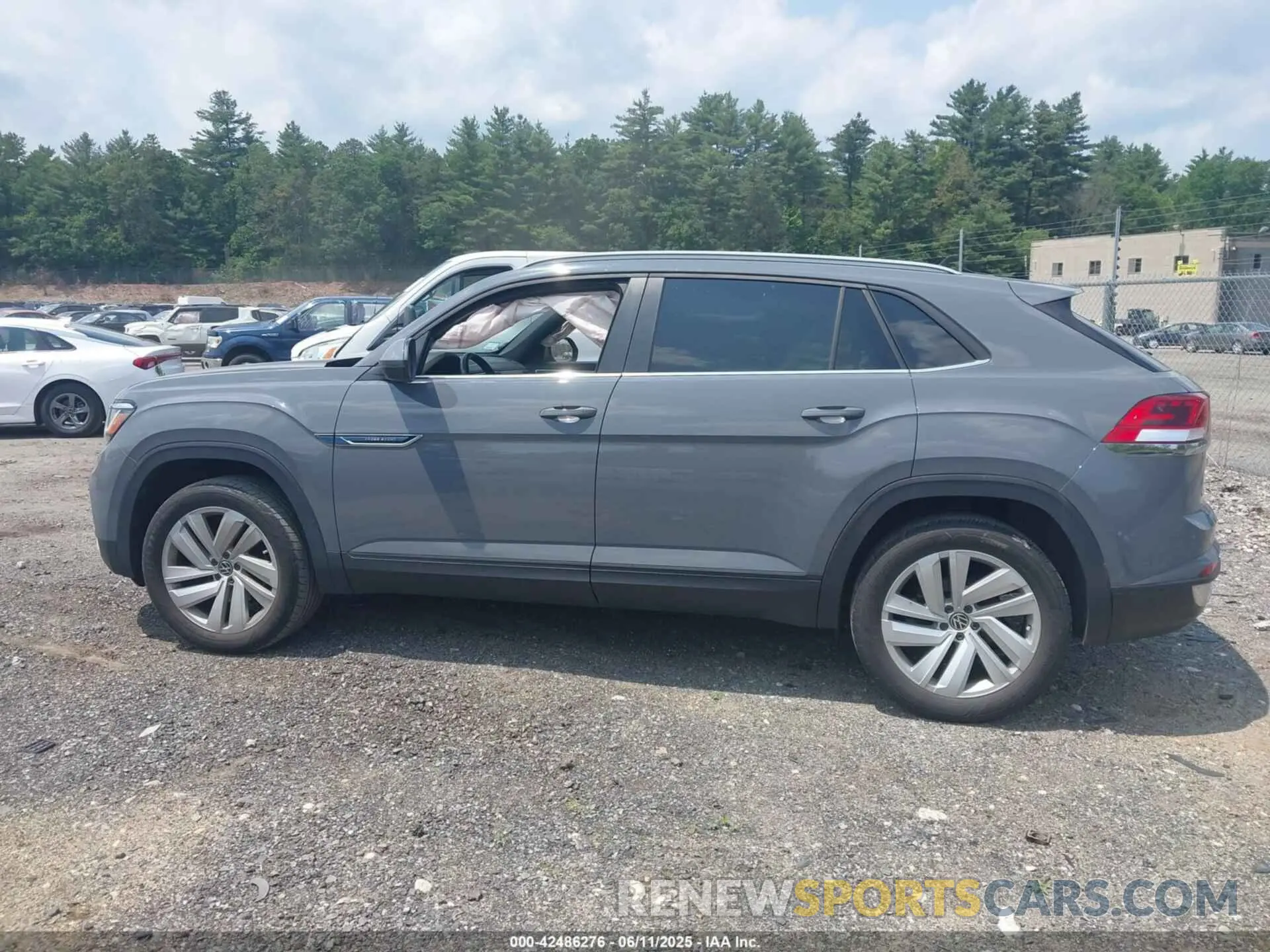 14 Photograph of a damaged car 1V21E2CA6LC227846 VOLKSWAGEN ATLAS CROSS SPORT 2020