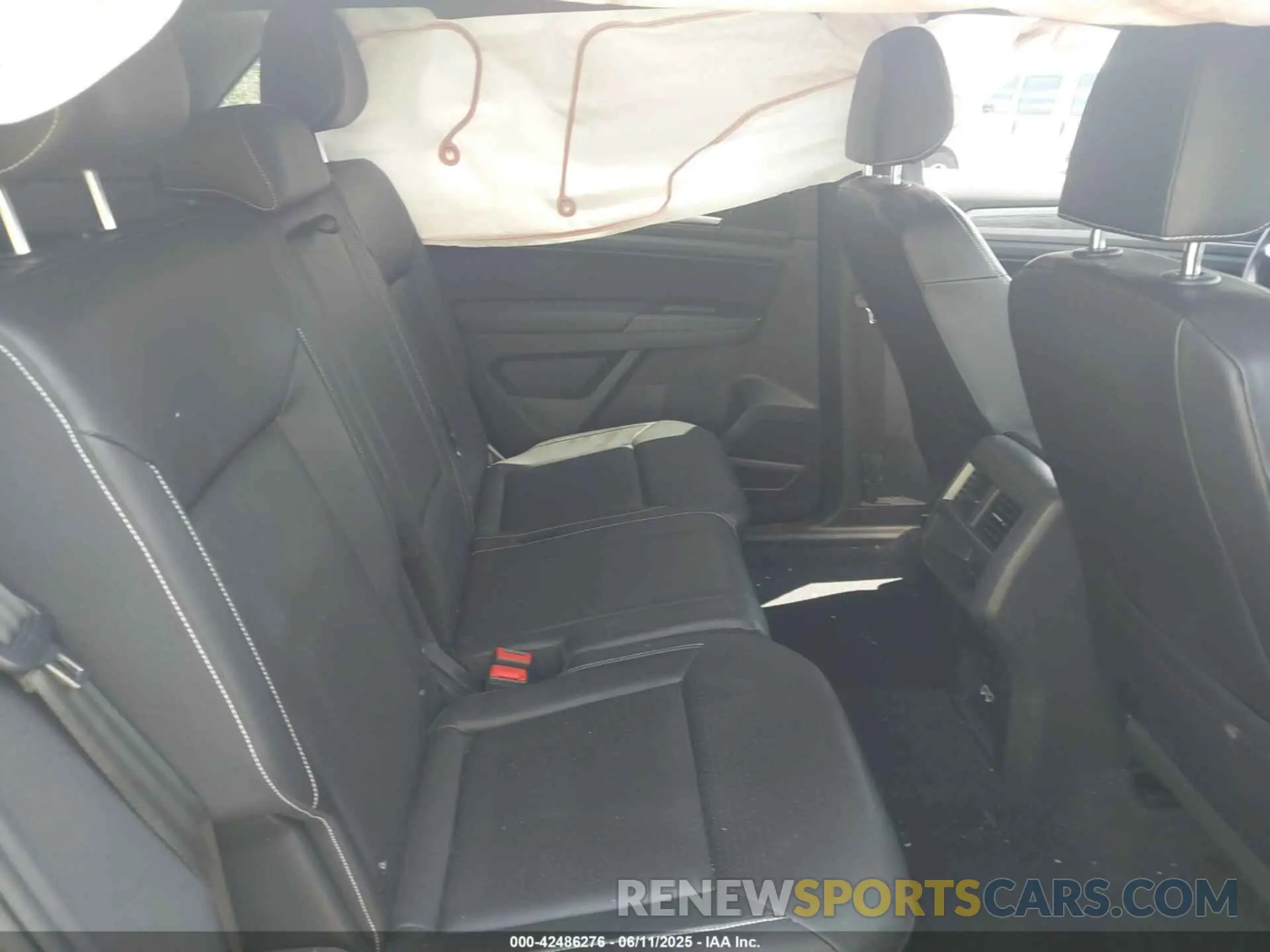 8 Photograph of a damaged car 1V21E2CA6LC227846 VOLKSWAGEN ATLAS CROSS SPORT 2020