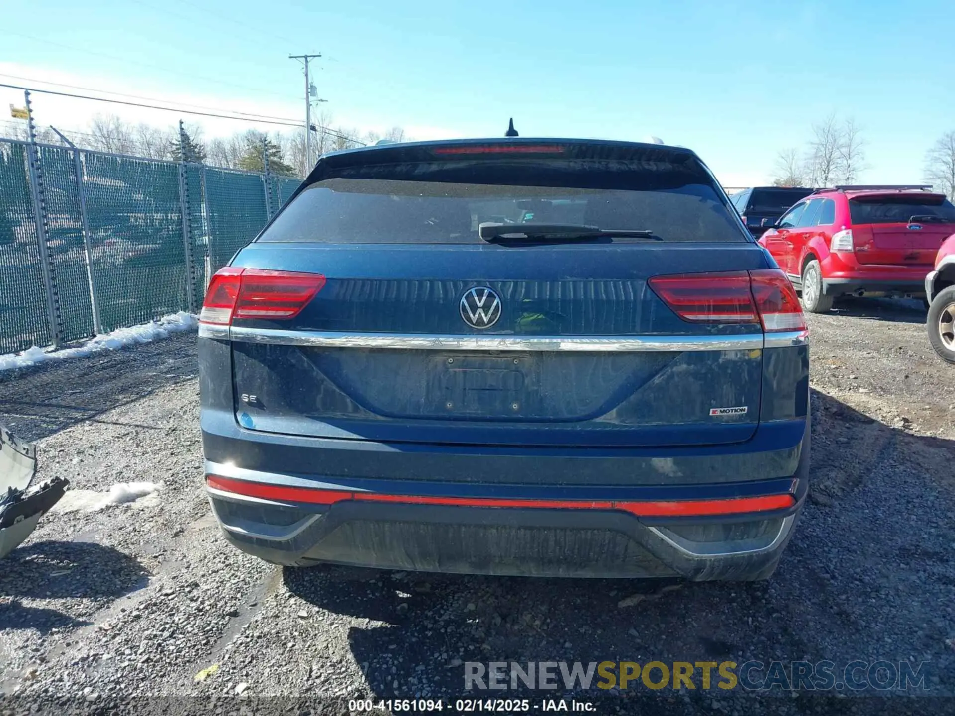 17 Photograph of a damaged car 1V24C2CA9LC214981 VOLKSWAGEN ATLAS CROSS SPORT 2020