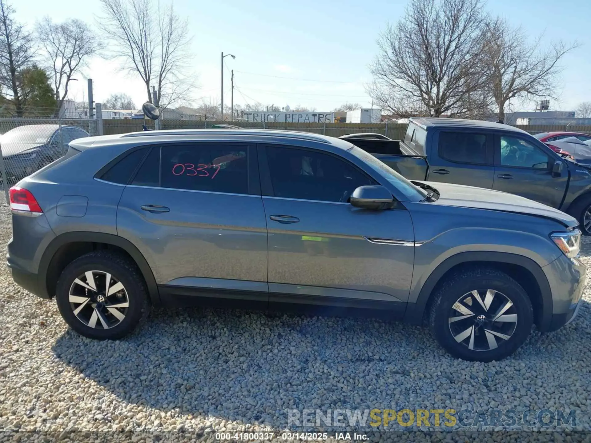 13 Photograph of a damaged car 1V24C2CAXLC203018 VOLKSWAGEN ATLAS CROSS SPORT 2020