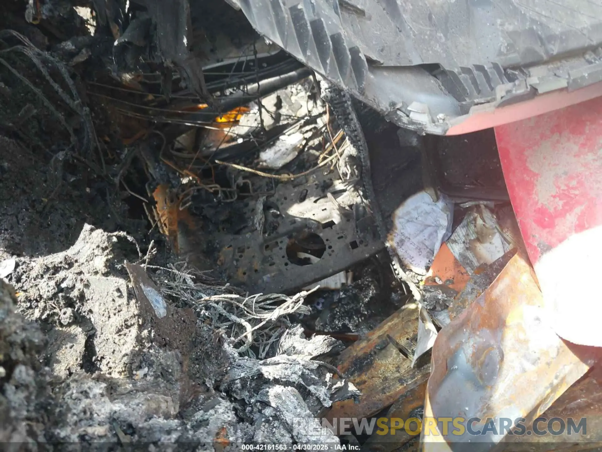 5 Photograph of a damaged car 1V25C2CA5LC205344 VOLKSWAGEN ATLAS CROSS SPORT 2020