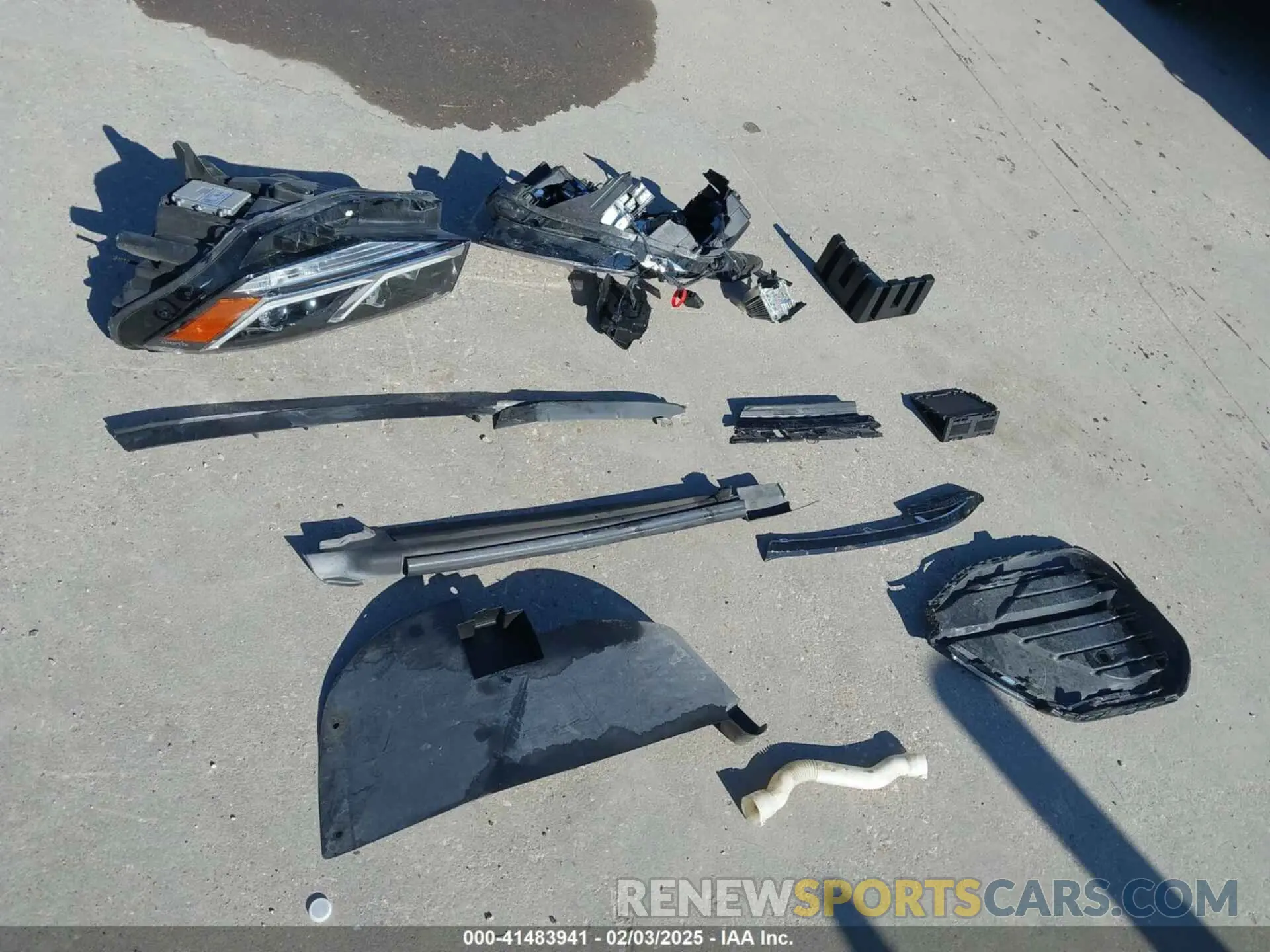 11 Photograph of a damaged car 1V26E2CA1LC224018 VOLKSWAGEN ATLAS CROSS SPORT 2020