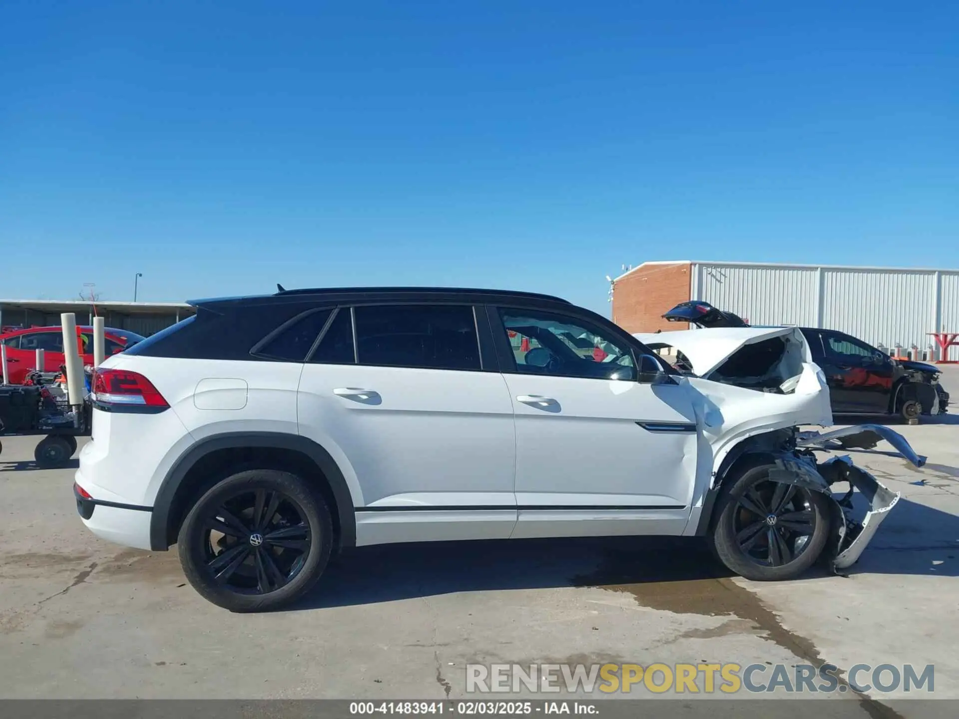 13 Photograph of a damaged car 1V26E2CA1LC224018 VOLKSWAGEN ATLAS CROSS SPORT 2020