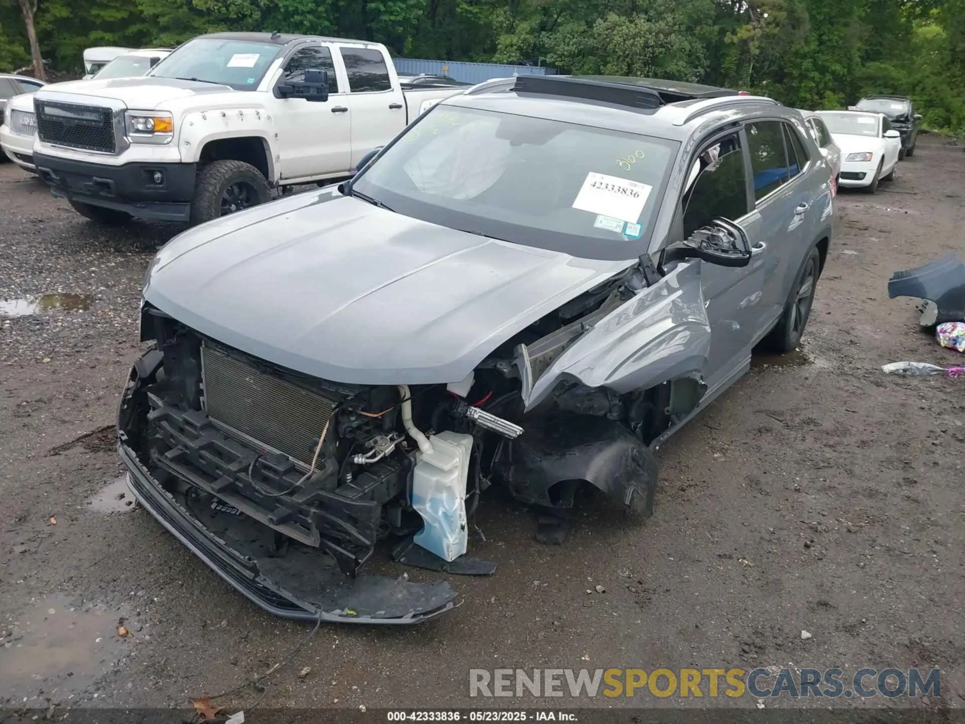 6 Photograph of a damaged car 1V26E2CAXLC227693 VOLKSWAGEN ATLAS CROSS SPORT 2020