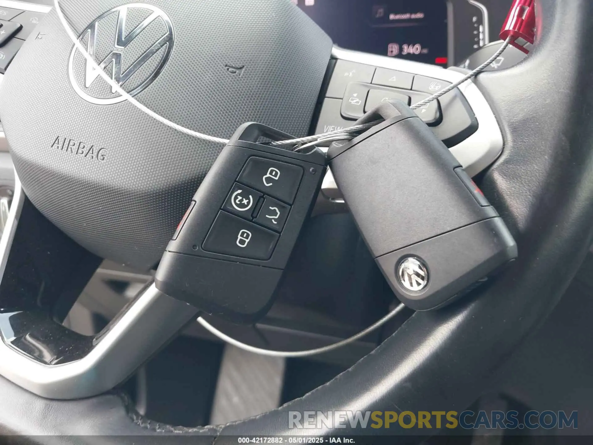 11 Photograph of a damaged car 1V2EE2CA0LC229108 VOLKSWAGEN ATLAS CROSS SPORT 2020
