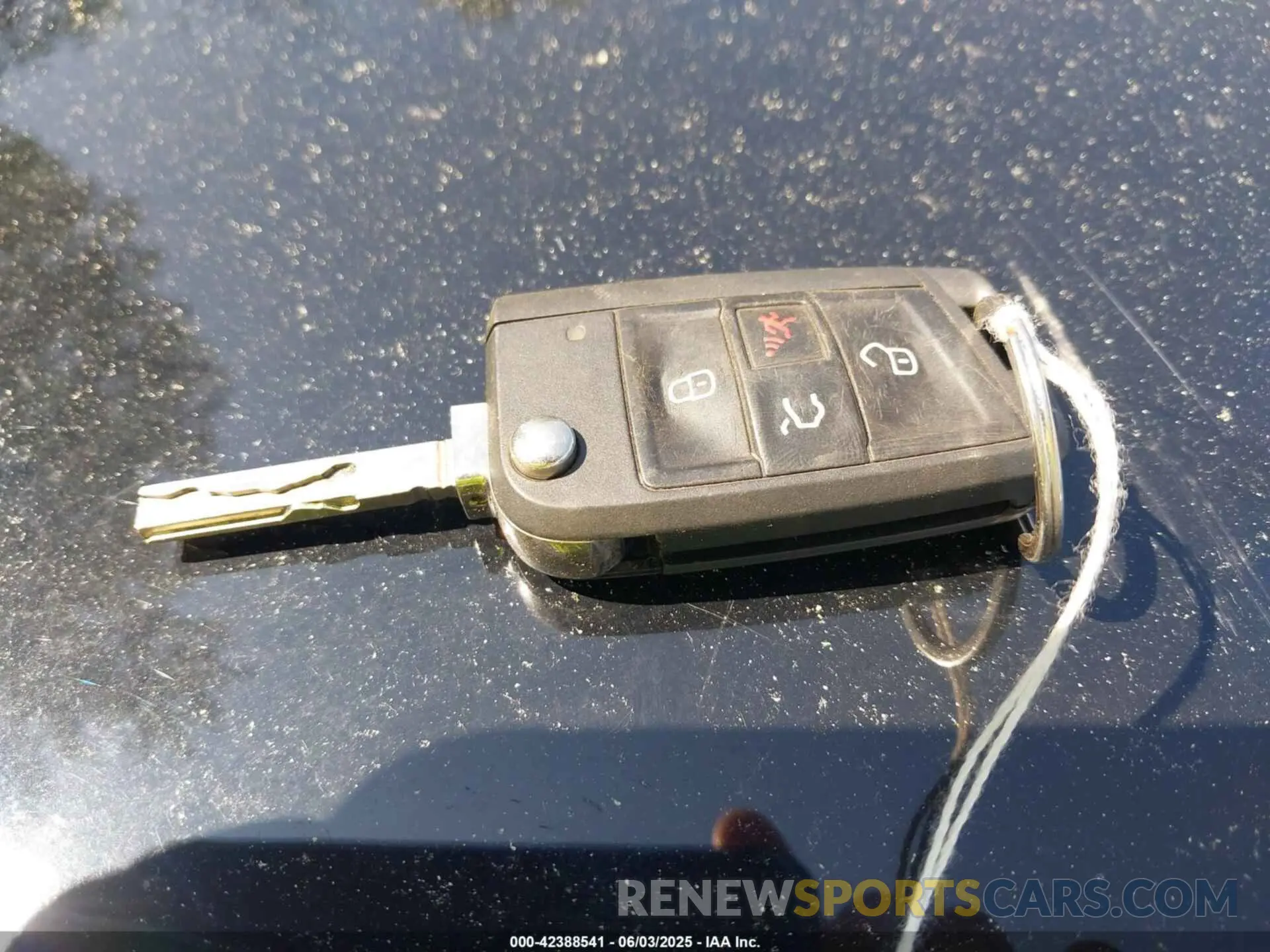 11 Photograph of a damaged car 1V2GC2CA6LC202509 VOLKSWAGEN ATLAS CROSS SPORT 2020