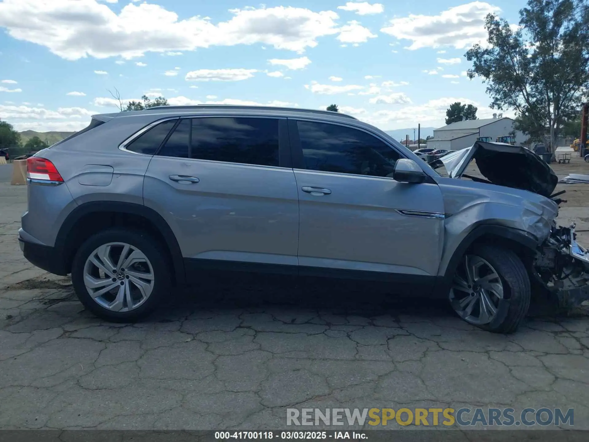 12 Photograph of a damaged car 1V2MC2CA2LC205006 VOLKSWAGEN ATLAS CROSS SPORT 2020