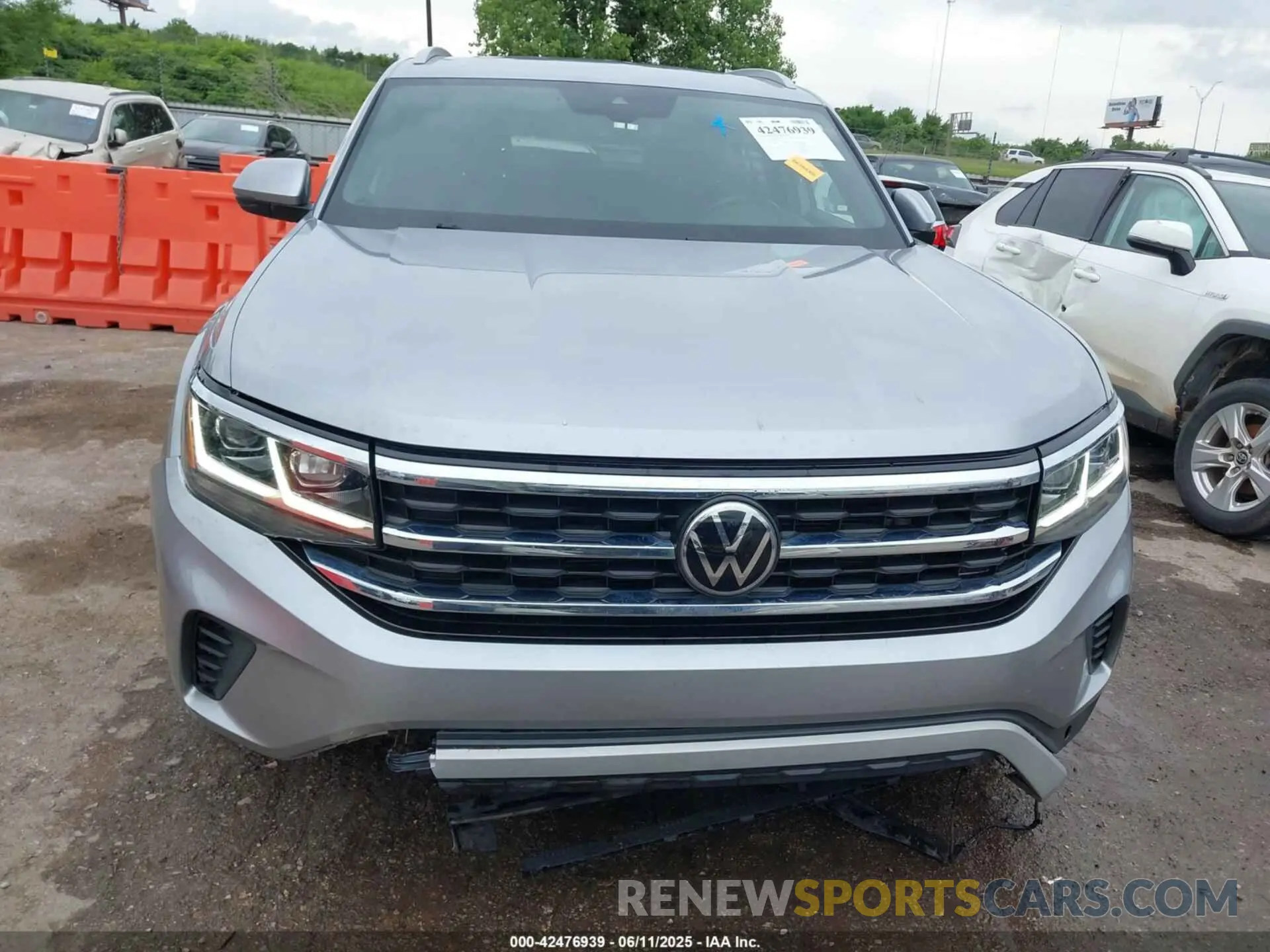 12 Photograph of a damaged car 1V2MC2CA6LC205395 VOLKSWAGEN ATLAS CROSS SPORT 2020