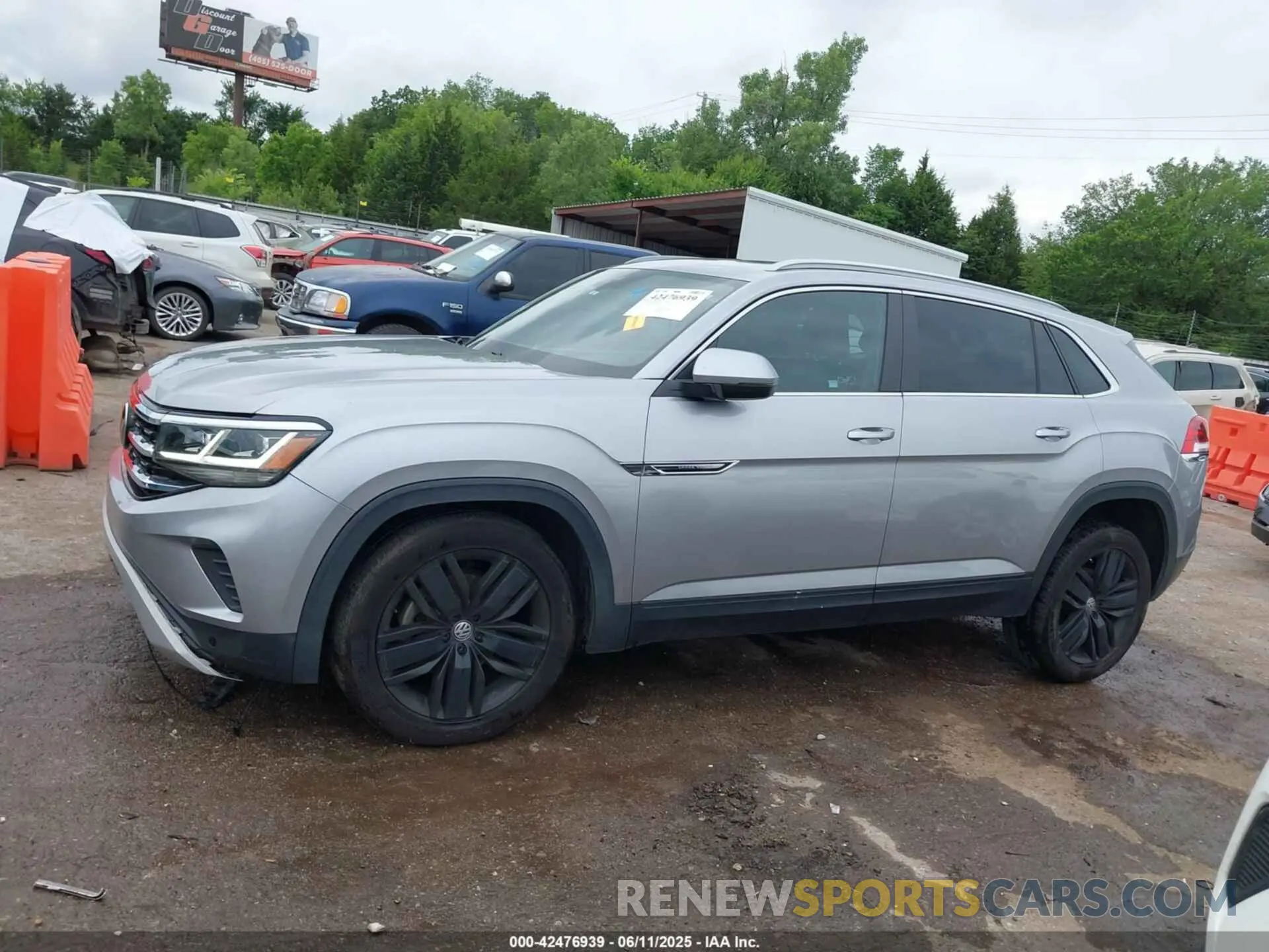 14 Photograph of a damaged car 1V2MC2CA6LC205395 VOLKSWAGEN ATLAS CROSS SPORT 2020