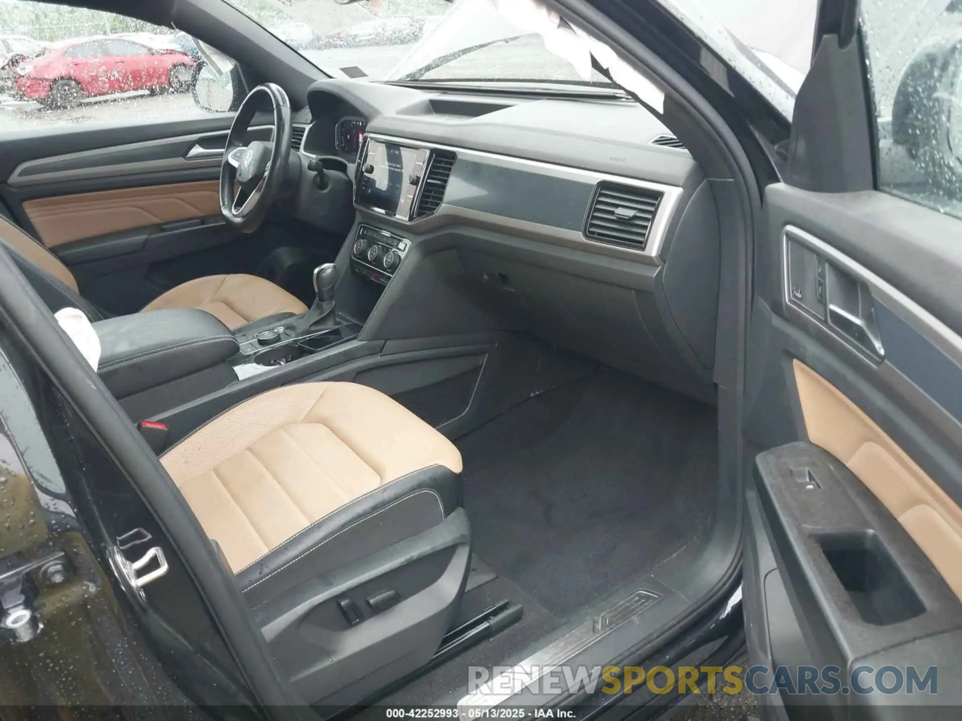 5 Photograph of a damaged car 1V2NE2CA6LC219893 VOLKSWAGEN ATLAS CROSS SPORT 2020