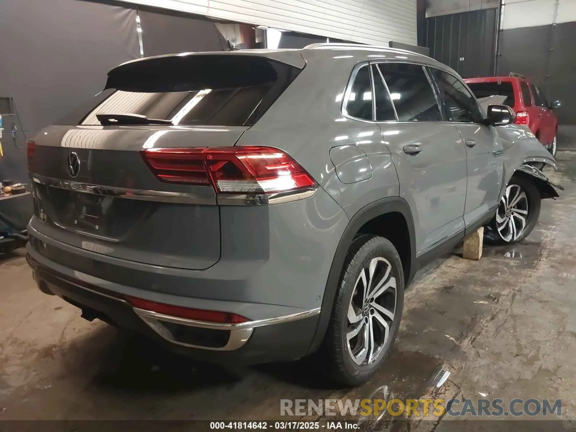 4 Photograph of a damaged car 1V2NE2CA7LC214671 VOLKSWAGEN ATLAS CROSS SPORT 2020