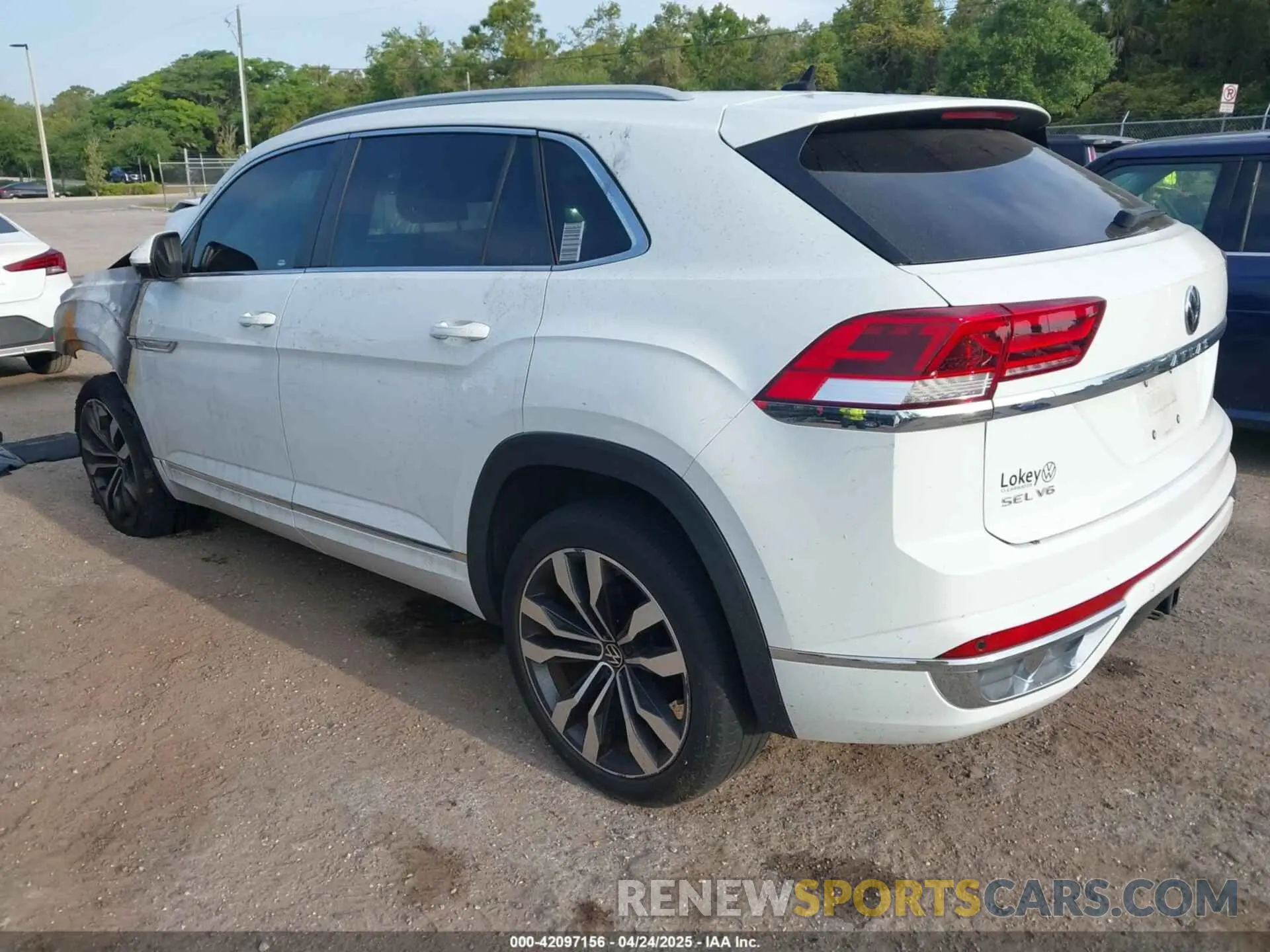 3 Photograph of a damaged car 1V2RE2CA2LC232187 VOLKSWAGEN ATLAS CROSS SPORT 2020