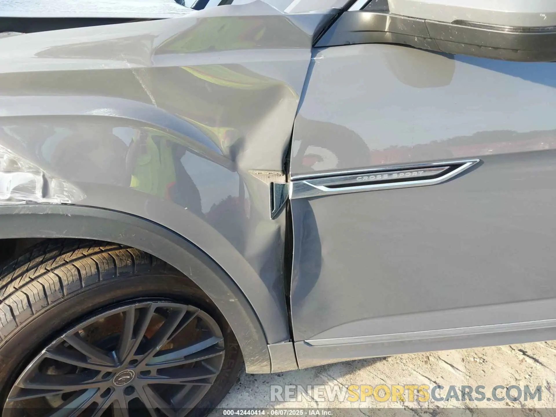 20 Photograph of a damaged car 1V2RE2CA6LC217059 VOLKSWAGEN ATLAS CROSS SPORT 2020