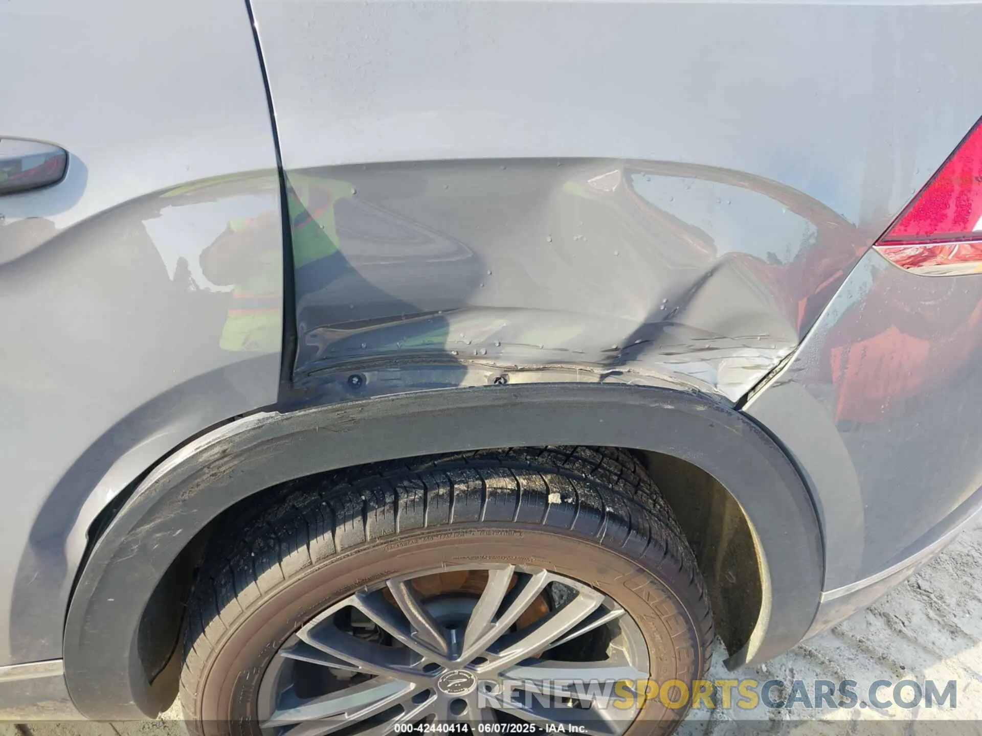21 Photograph of a damaged car 1V2RE2CA6LC217059 VOLKSWAGEN ATLAS CROSS SPORT 2020