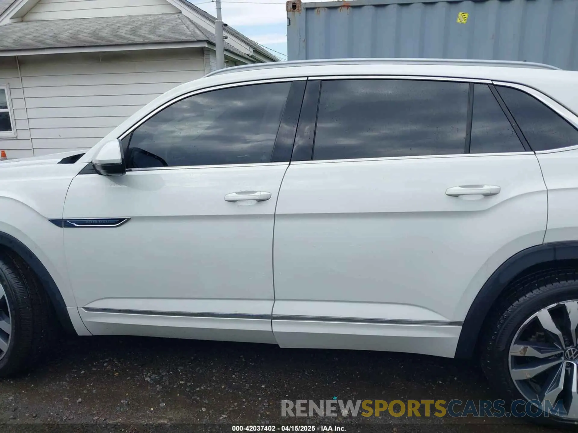 14 Photograph of a damaged car 1V2TE2CA5LC219388 VOLKSWAGEN ATLAS CROSS SPORT 2020