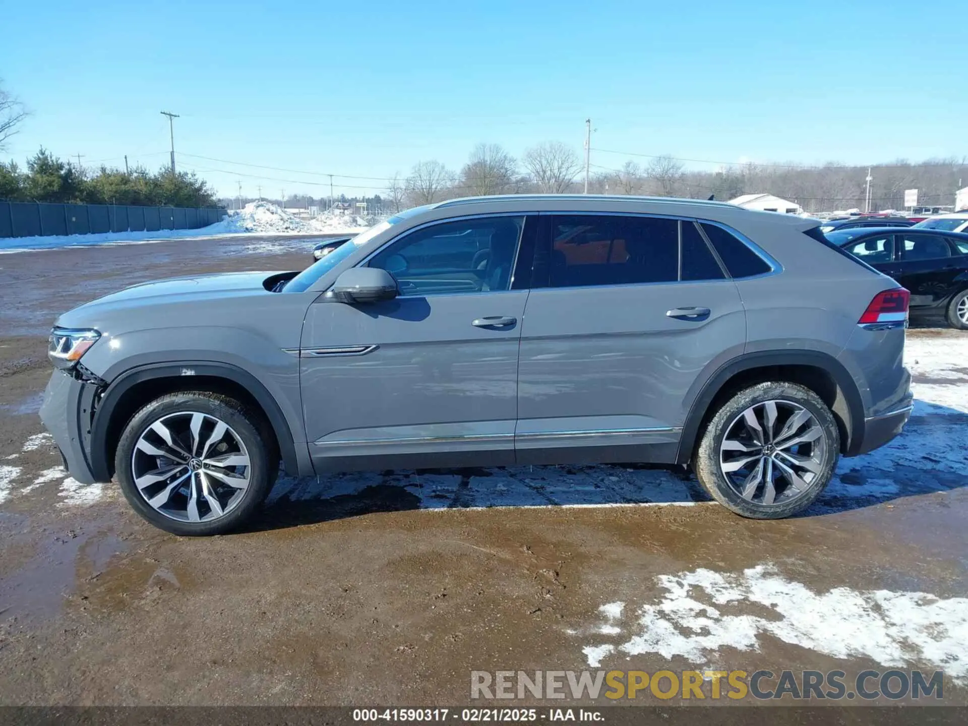15 Photograph of a damaged car 1V2TE2CA9LC224044 VOLKSWAGEN ATLAS CROSS SPORT 2020