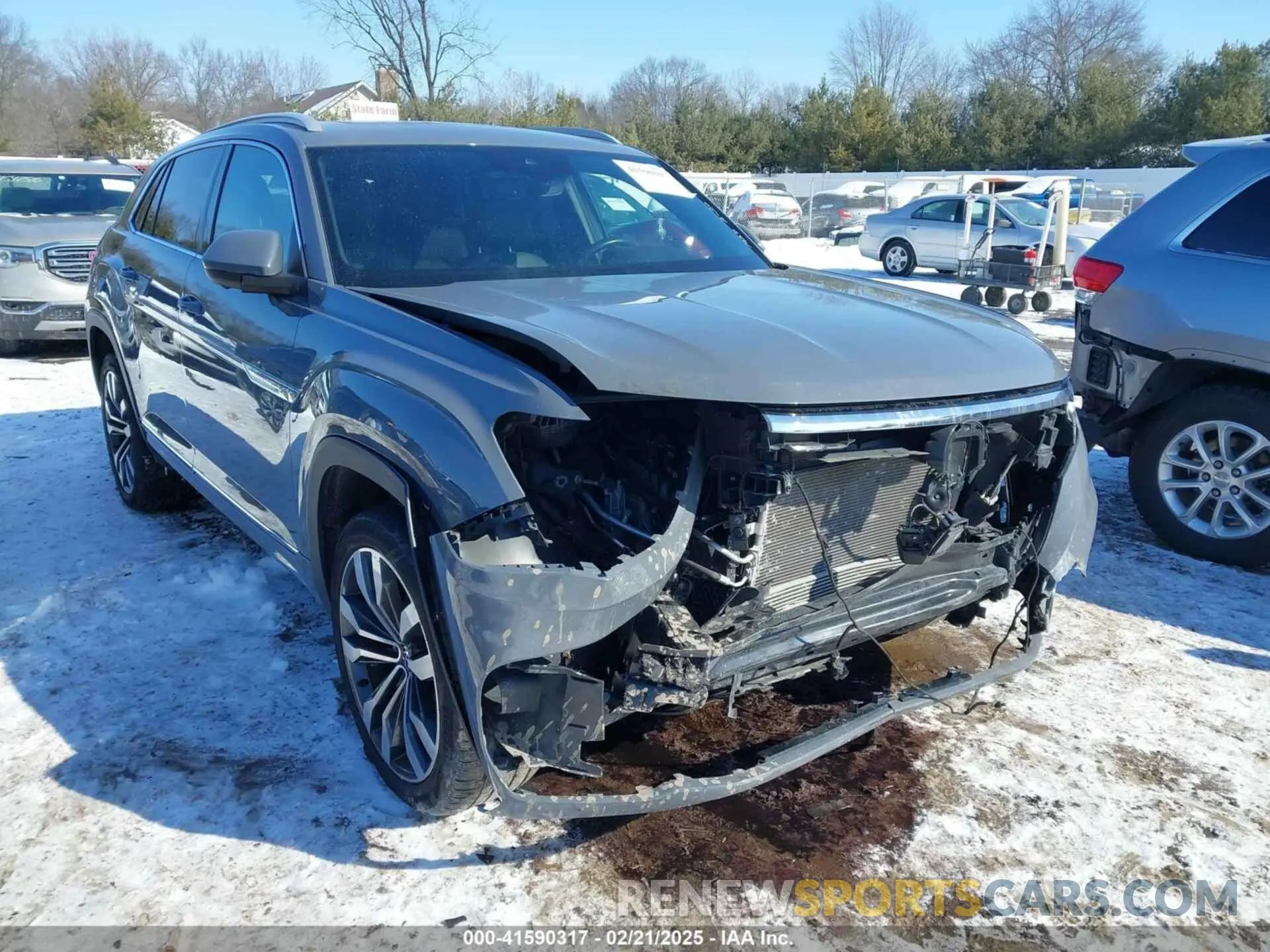 6 Photograph of a damaged car 1V2TE2CA9LC224044 VOLKSWAGEN ATLAS CROSS SPORT 2020