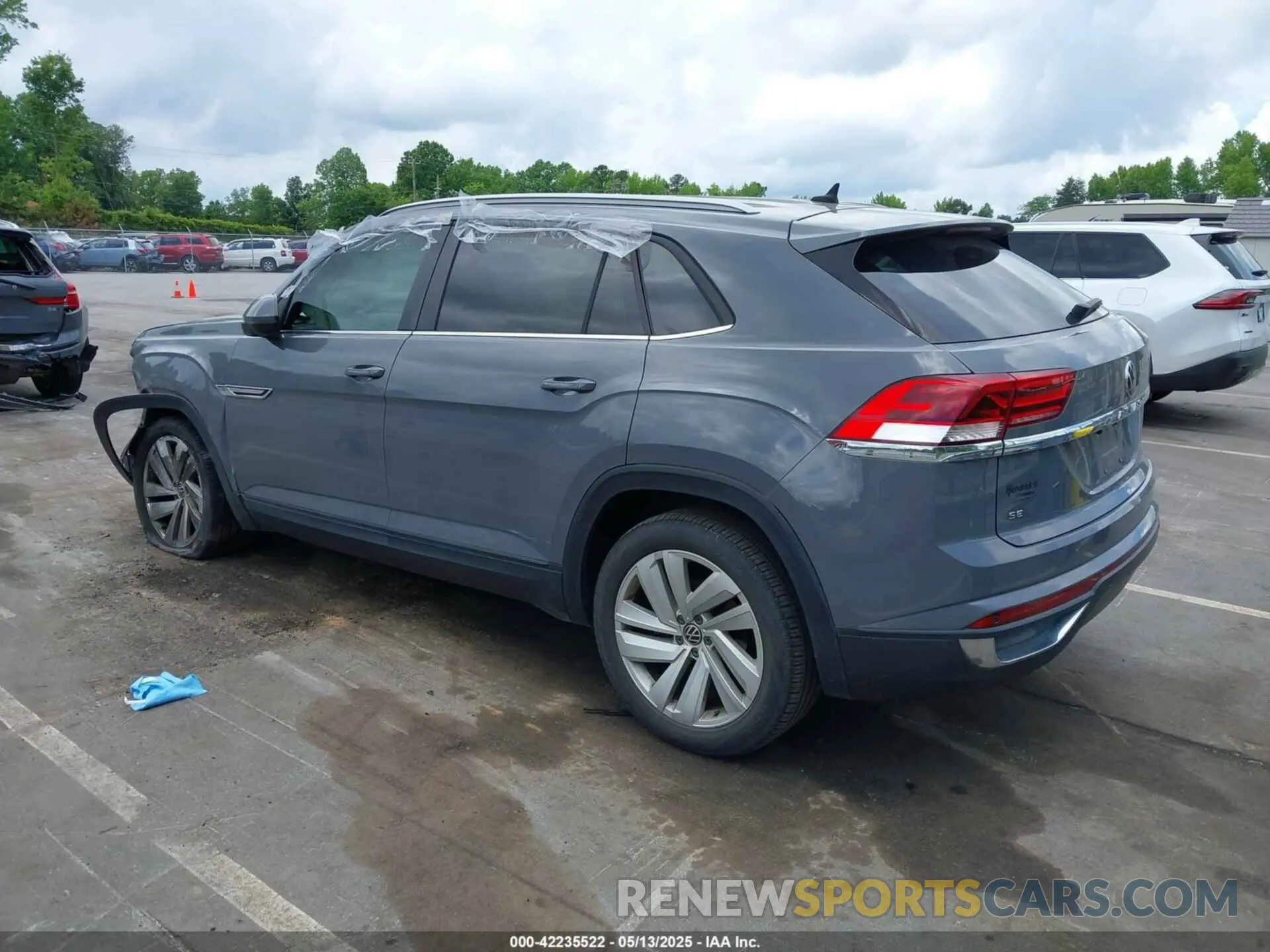 3 Photograph of a damaged car 1V2YC2CA4LC215683 VOLKSWAGEN ATLAS CROSS SPORT 2020