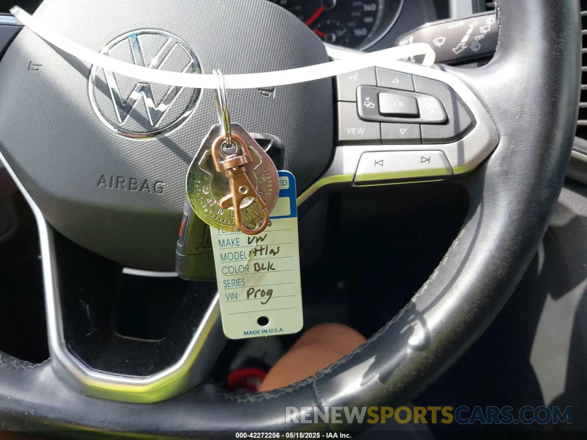 11 Photograph of a damaged car 1V2YC2CA6LC205401 VOLKSWAGEN ATLAS CROSS SPORT 2020