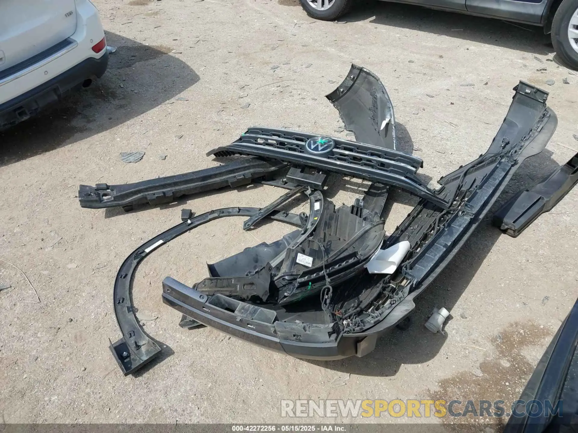12 Photograph of a damaged car 1V2YC2CA6LC205401 VOLKSWAGEN ATLAS CROSS SPORT 2020