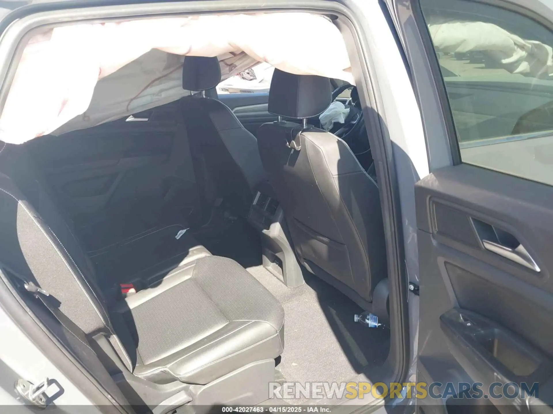 8 Photograph of a damaged car 1V2YE2CA0LC217456 VOLKSWAGEN ATLAS CROSS SPORT 2020
