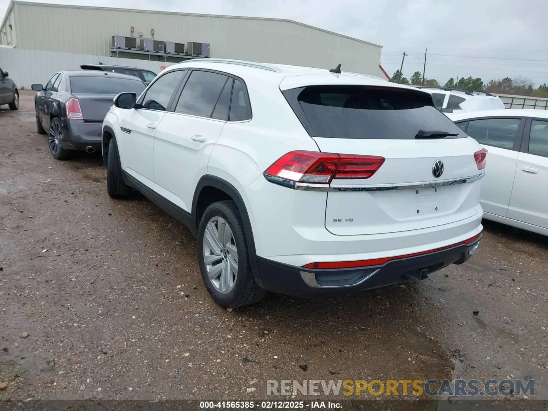 3 Photograph of a damaged car 1V2YE2CA5LC228064 VOLKSWAGEN ATLAS CROSS SPORT 2020