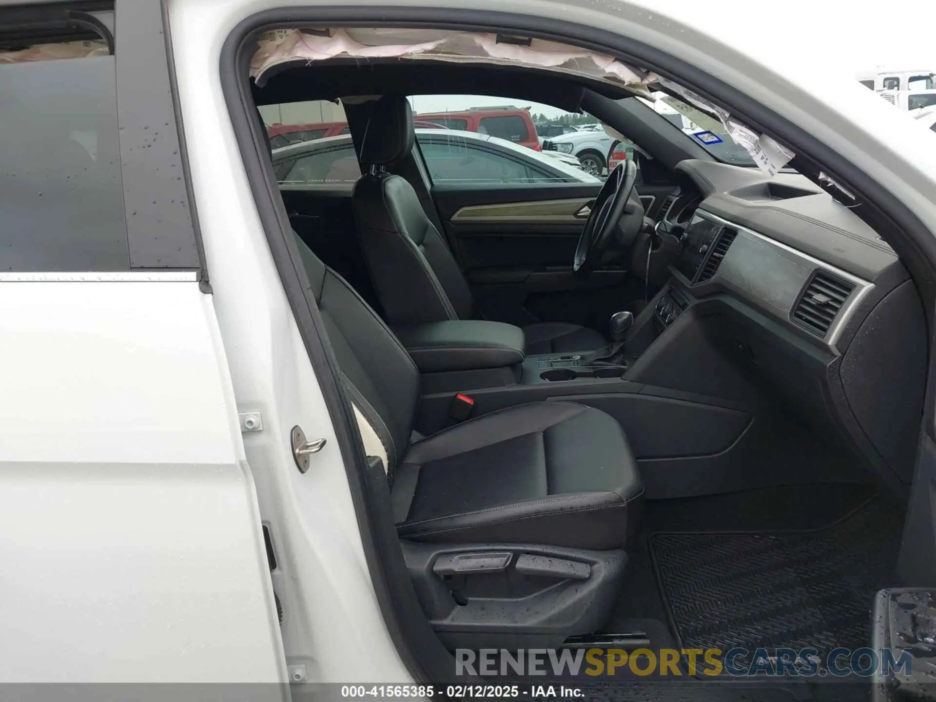 5 Photograph of a damaged car 1V2YE2CA5LC228064 VOLKSWAGEN ATLAS CROSS SPORT 2020