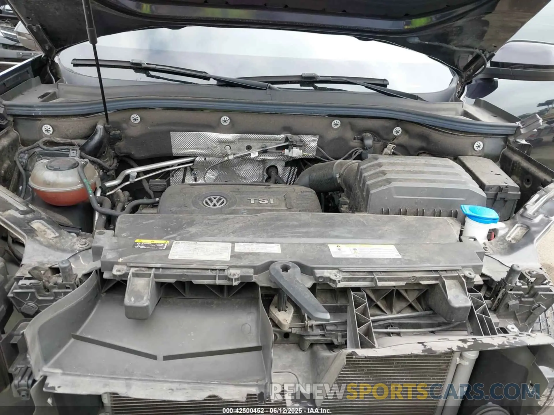 10 Photograph of a damaged car 1V2AC2CA3MC224104 VOLKSWAGEN ATLAS CROSS SPORT 2021