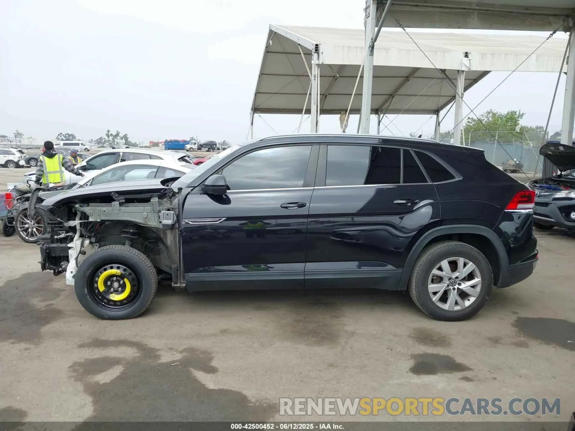 15 Photograph of a damaged car 1V2AC2CA3MC224104 VOLKSWAGEN ATLAS CROSS SPORT 2021