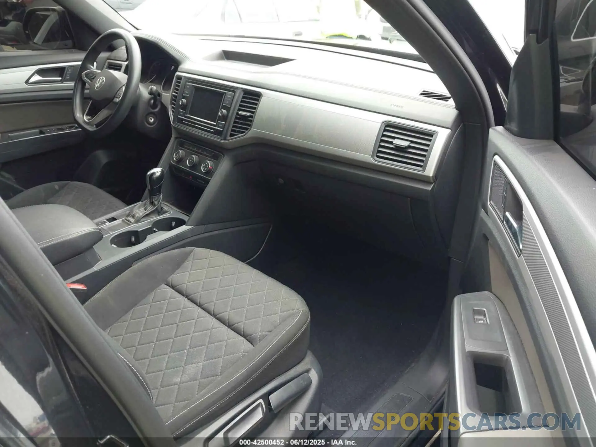 5 Photograph of a damaged car 1V2AC2CA3MC224104 VOLKSWAGEN ATLAS CROSS SPORT 2021