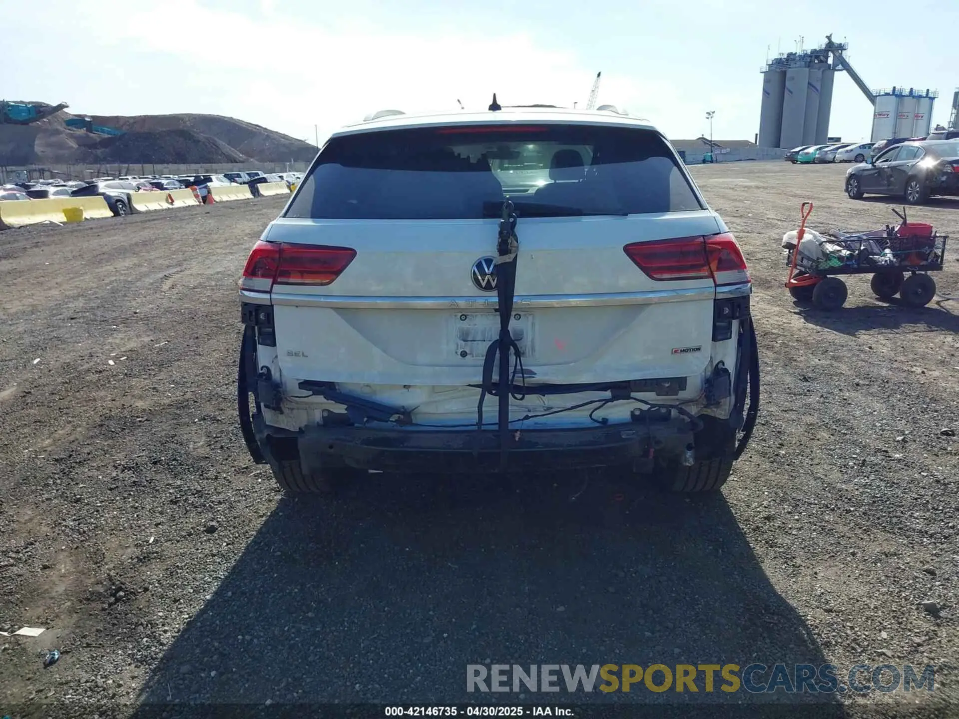 16 Photograph of a damaged car 1V2BC2CA4MC221989 VOLKSWAGEN ATLAS CROSS SPORT 2021