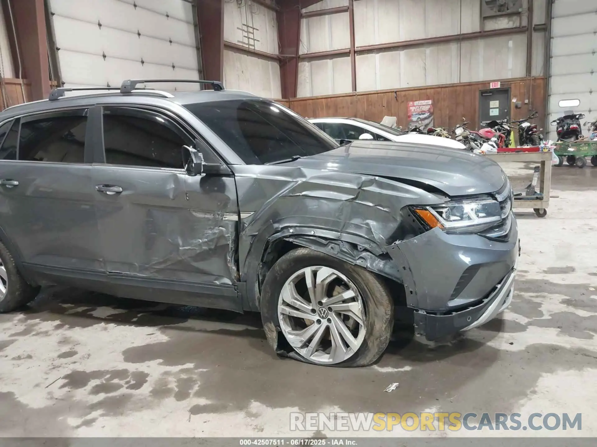 6 Photograph of a damaged car 1V2BE2CA6MC203777 VOLKSWAGEN ATLAS CROSS SPORT 2021