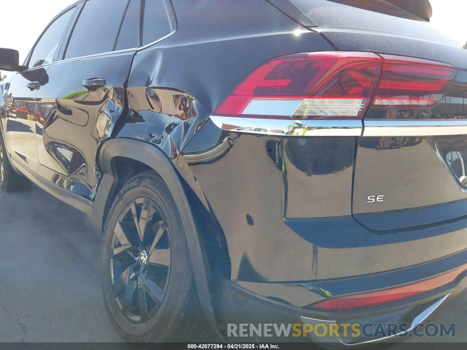 20 Photograph of a damaged car 1V2DC2CA6MC222828 VOLKSWAGEN ATLAS CROSS SPORT 2021