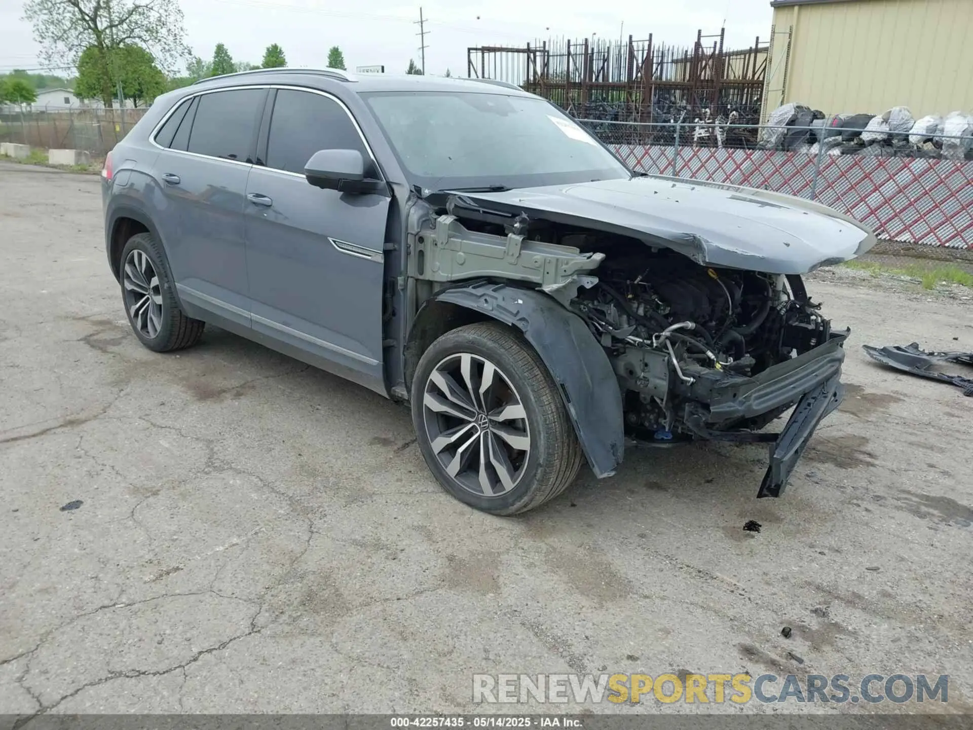1 Photograph of a damaged car 1V2FE2CA0MC223881 VOLKSWAGEN ATLAS CROSS SPORT 2021