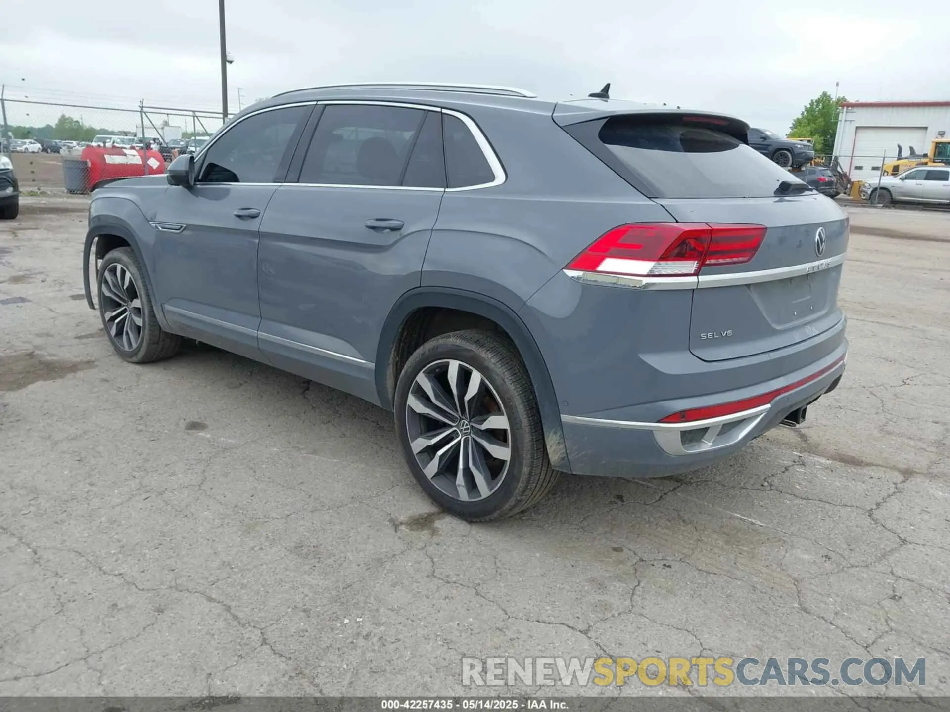 3 Photograph of a damaged car 1V2FE2CA0MC223881 VOLKSWAGEN ATLAS CROSS SPORT 2021