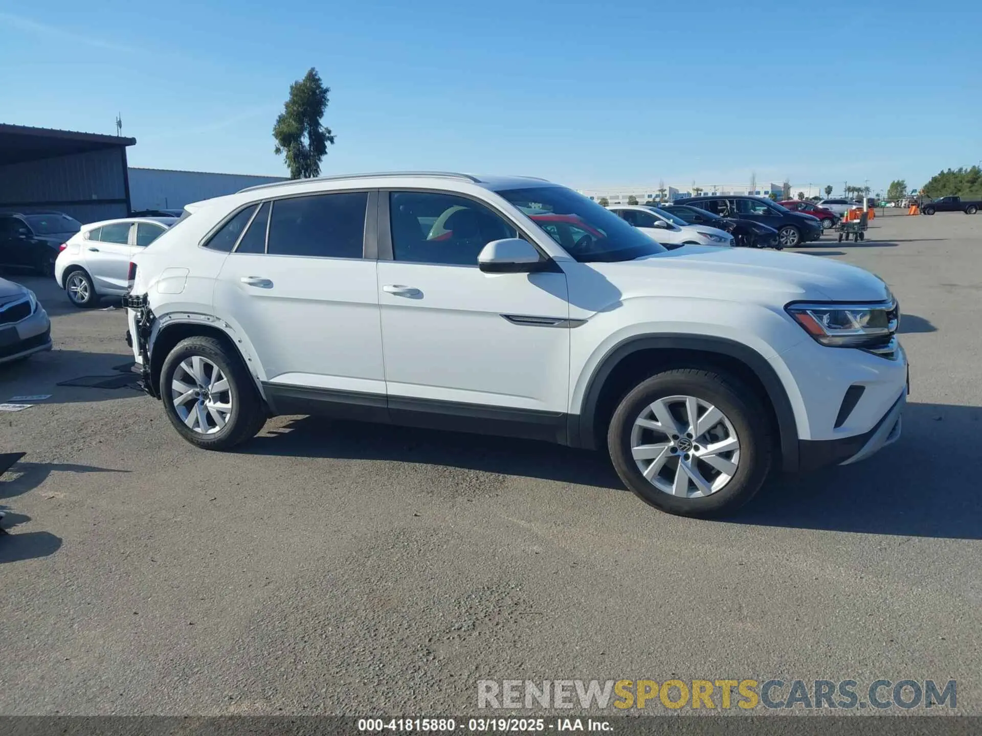 14 Photograph of a damaged car 1V2GC2CA1MC228064 VOLKSWAGEN ATLAS CROSS SPORT 2021