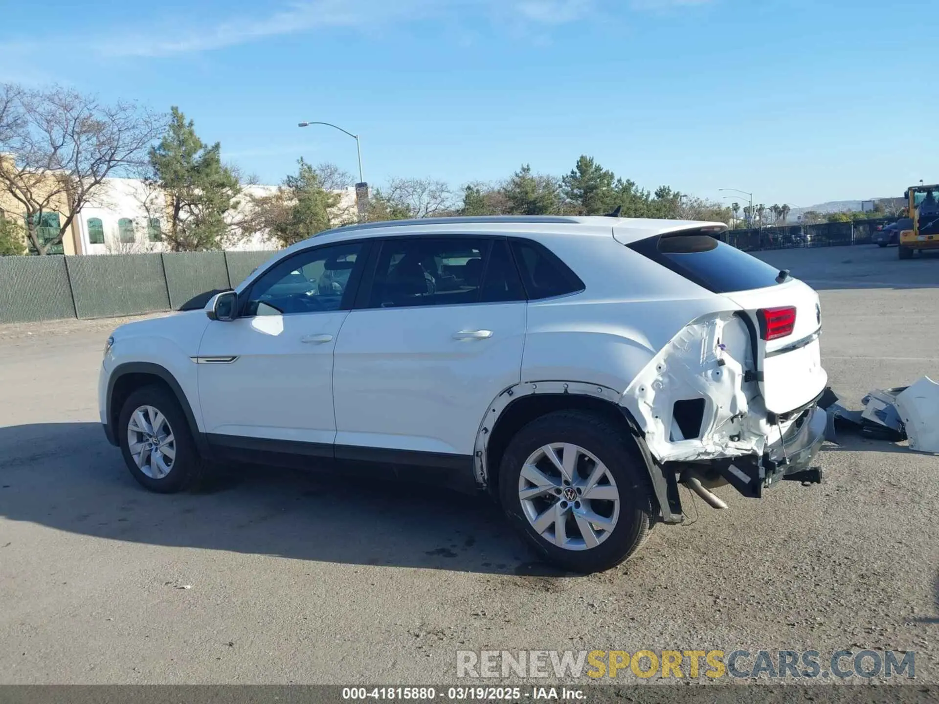 15 Photograph of a damaged car 1V2GC2CA1MC228064 VOLKSWAGEN ATLAS CROSS SPORT 2021