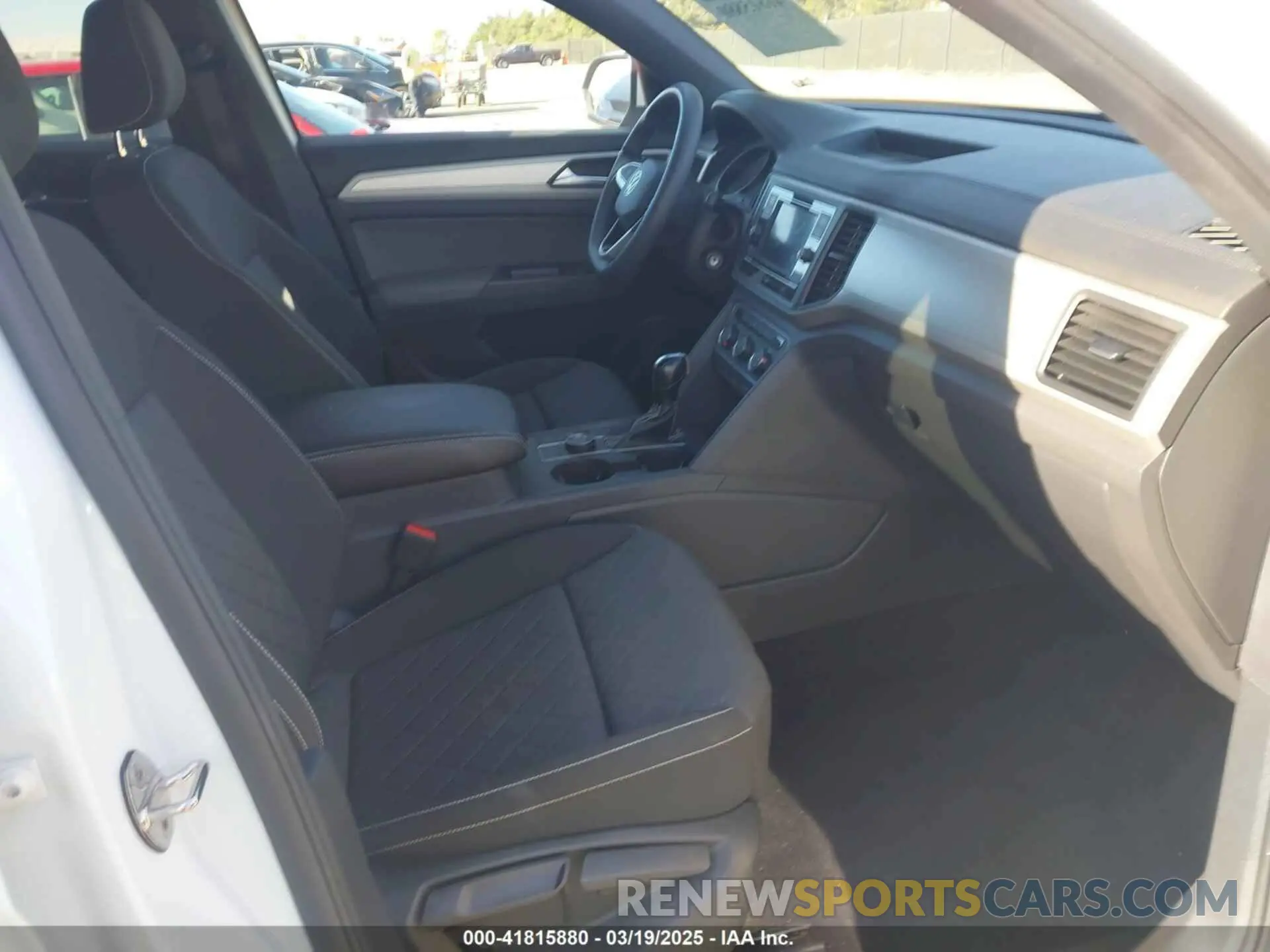5 Photograph of a damaged car 1V2GC2CA1MC228064 VOLKSWAGEN ATLAS CROSS SPORT 2021