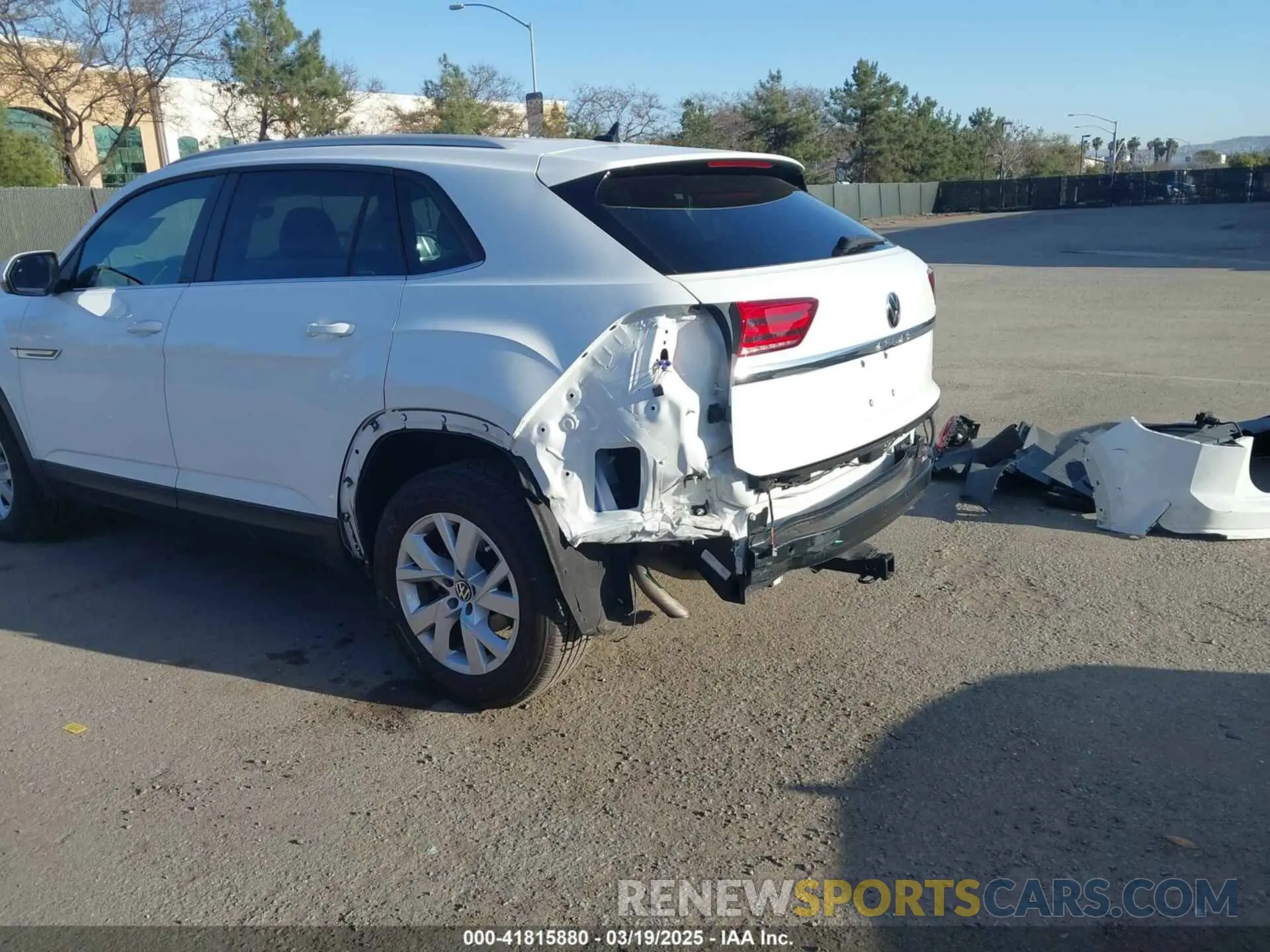 6 Photograph of a damaged car 1V2GC2CA1MC228064 VOLKSWAGEN ATLAS CROSS SPORT 2021