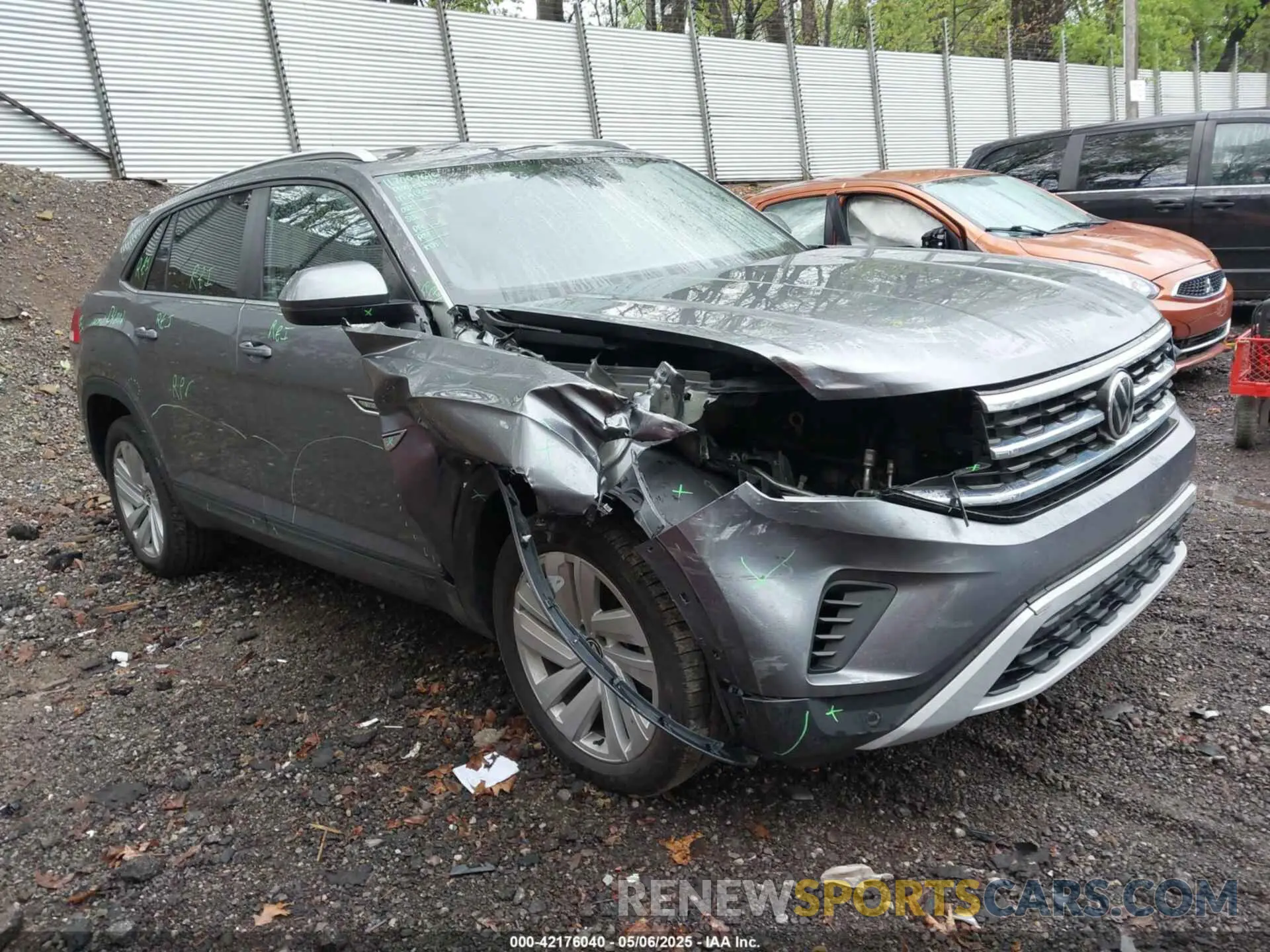 1 Photograph of a damaged car 1V2HC2CA1MC204500 VOLKSWAGEN ATLAS CROSS SPORT 2021