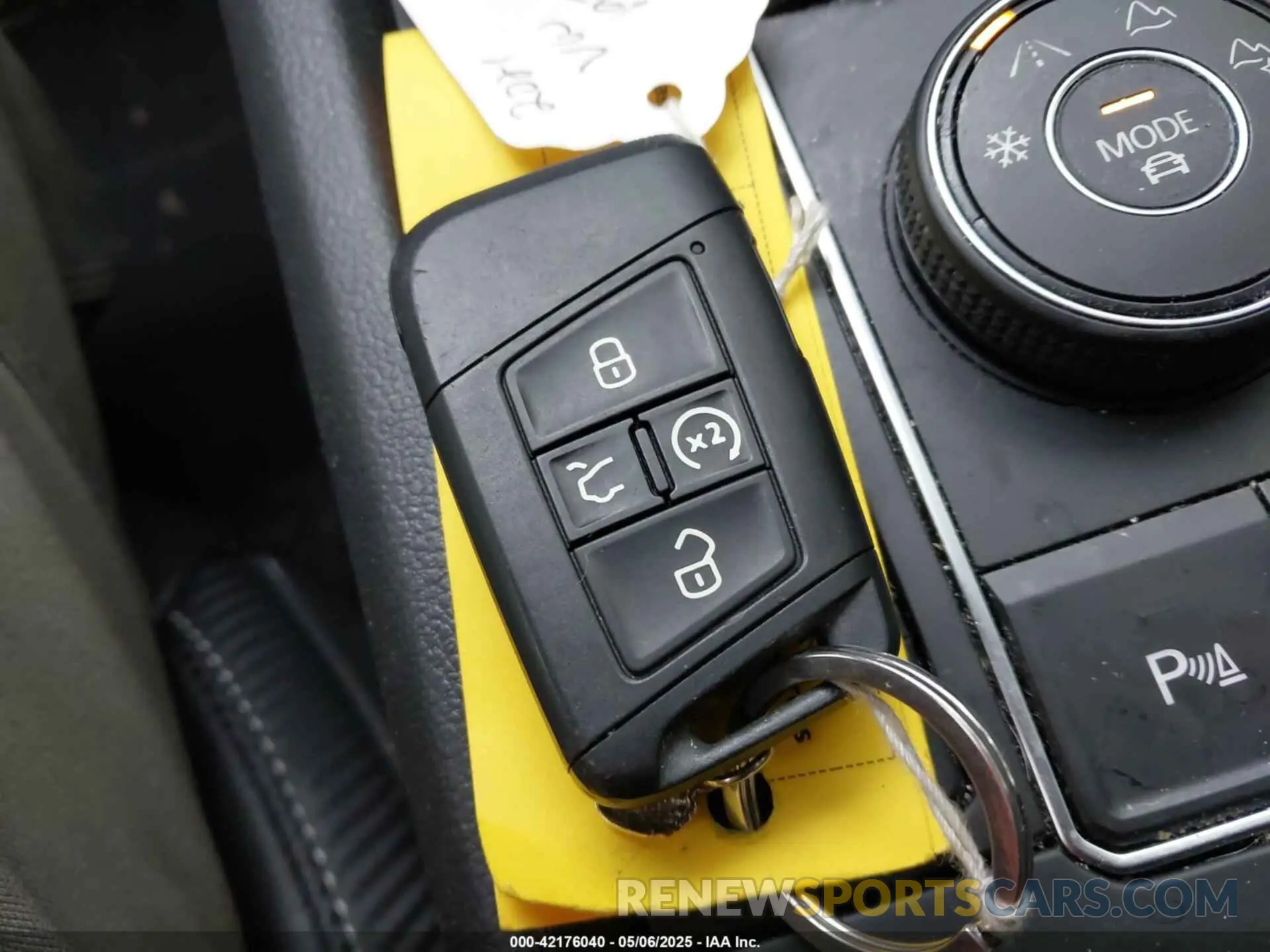 11 Photograph of a damaged car 1V2HC2CA1MC204500 VOLKSWAGEN ATLAS CROSS SPORT 2021