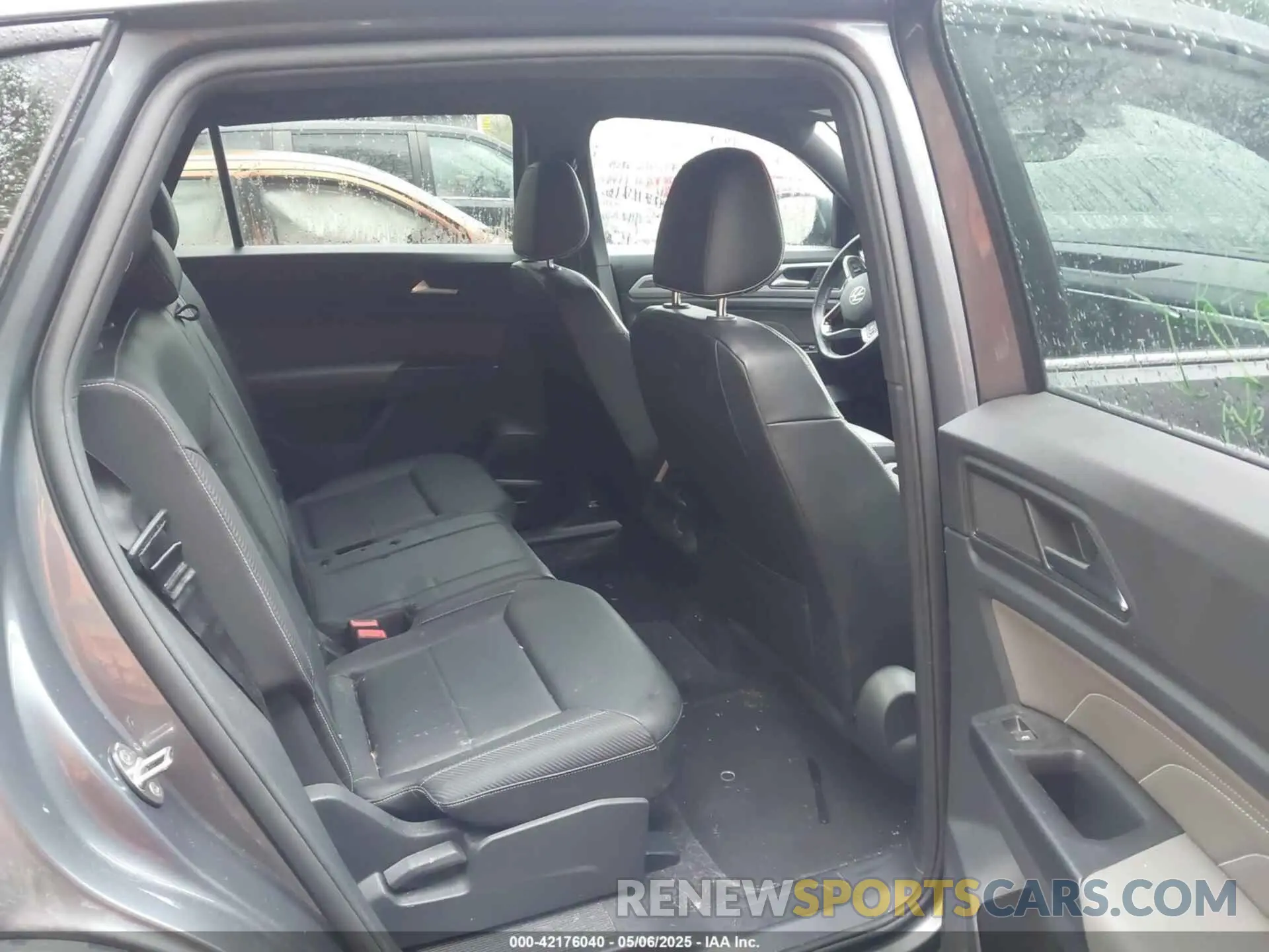 8 Photograph of a damaged car 1V2HC2CA1MC204500 VOLKSWAGEN ATLAS CROSS SPORT 2021
