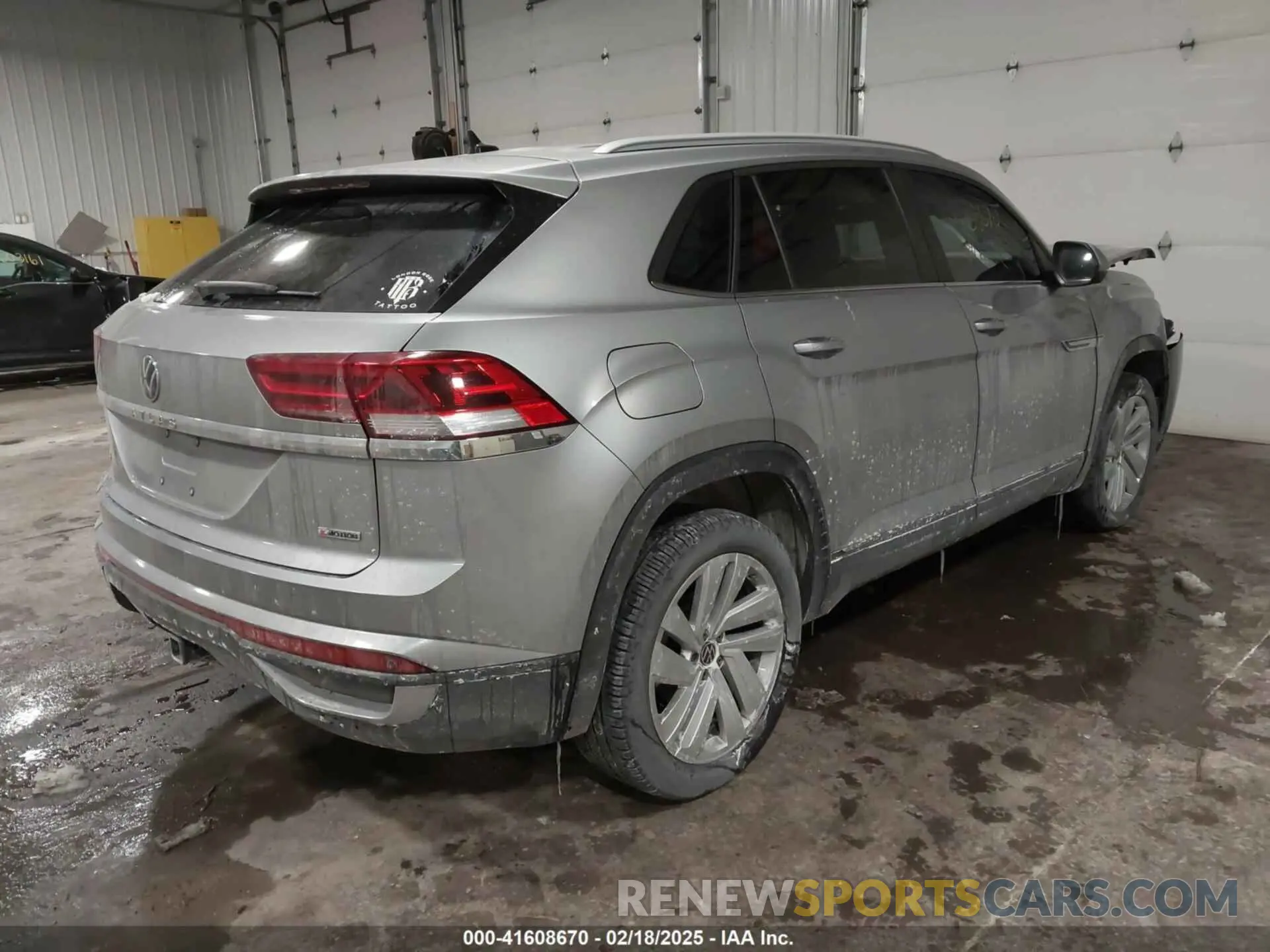 4 Photograph of a damaged car 1V2HE2CA9MC219076 VOLKSWAGEN ATLAS CROSS SPORT 2021