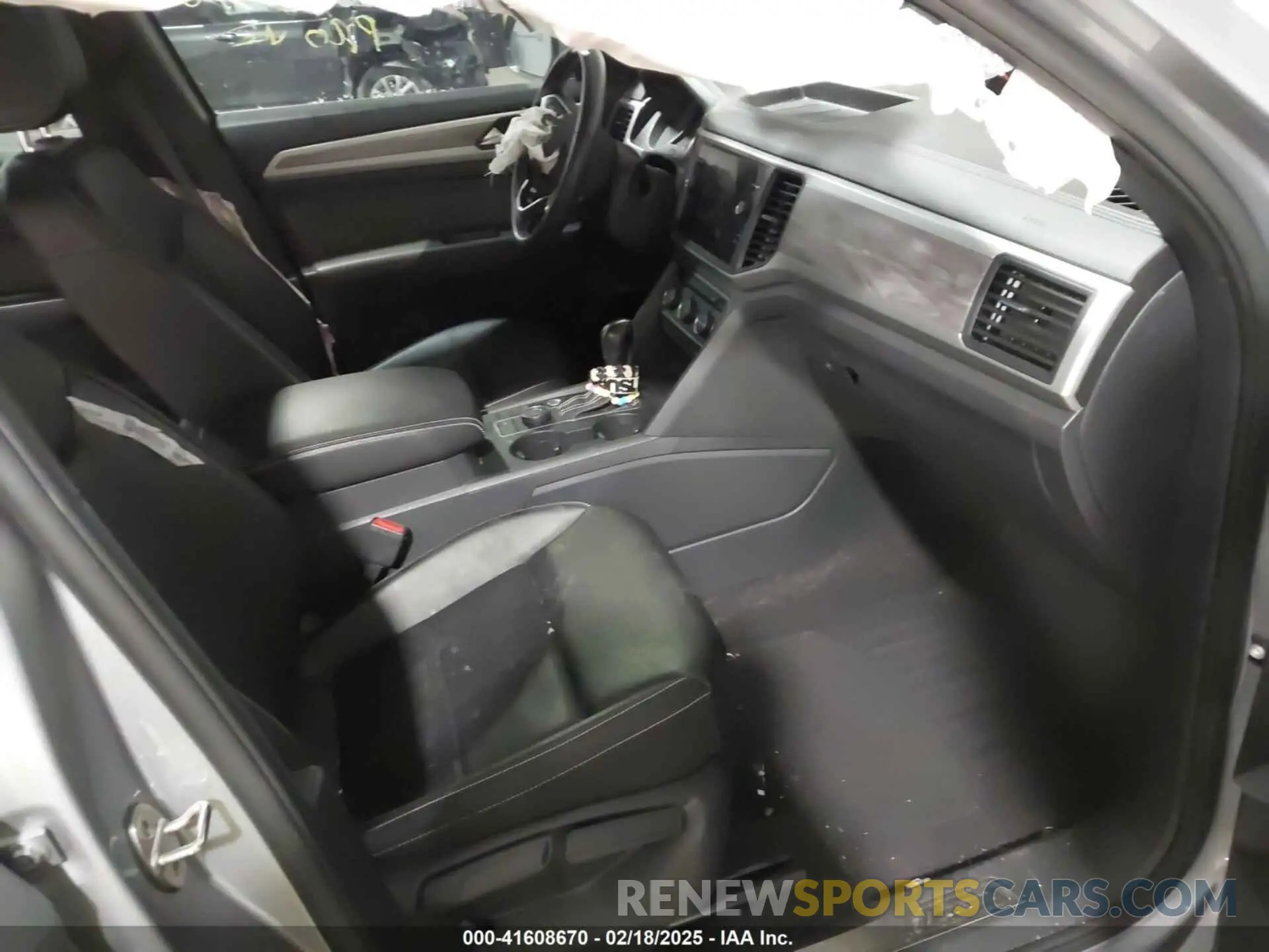 5 Photograph of a damaged car 1V2HE2CA9MC219076 VOLKSWAGEN ATLAS CROSS SPORT 2021