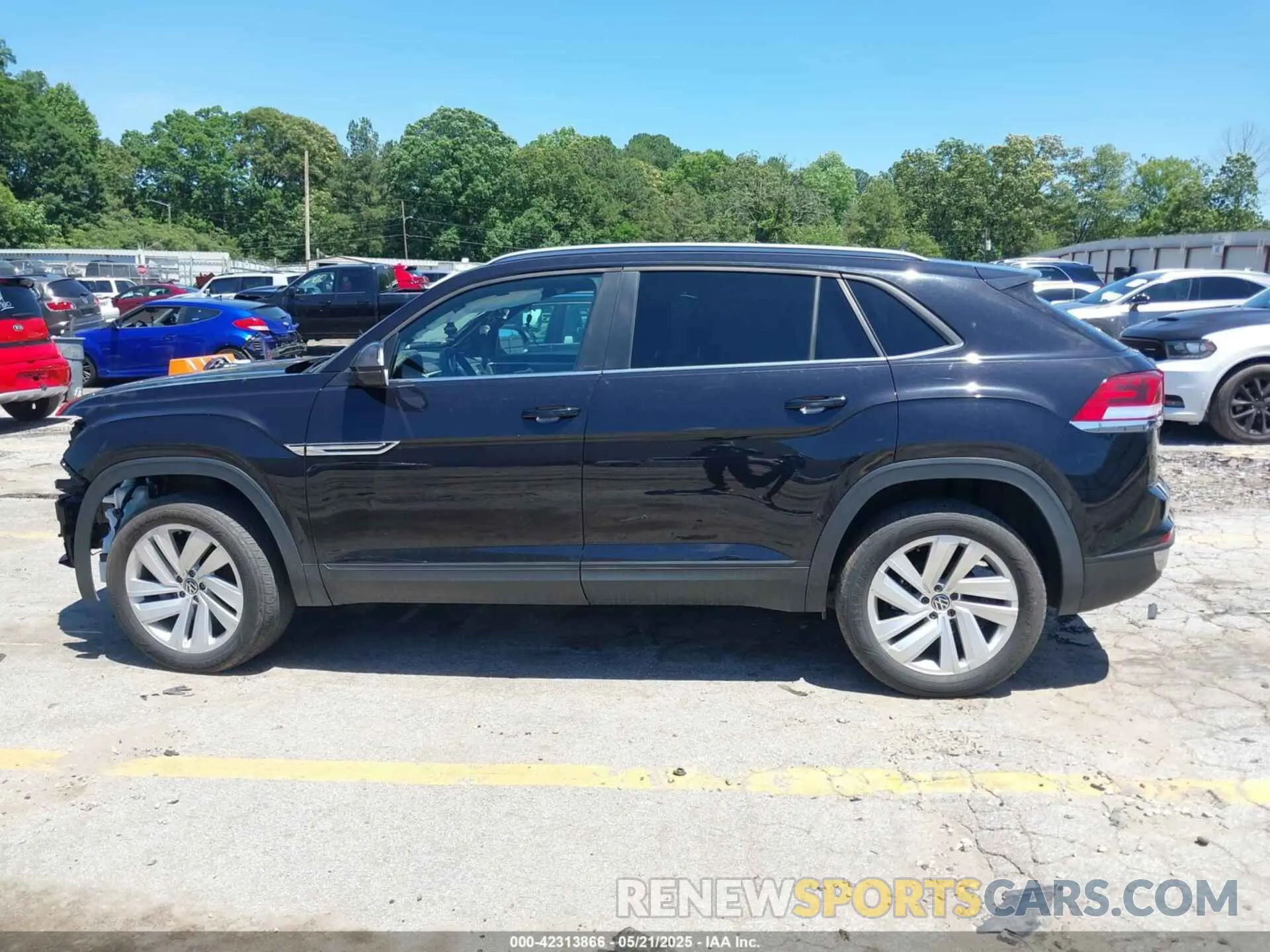 14 Photograph of a damaged car 1V2JC2CA1MC223193 VOLKSWAGEN ATLAS CROSS SPORT 2021