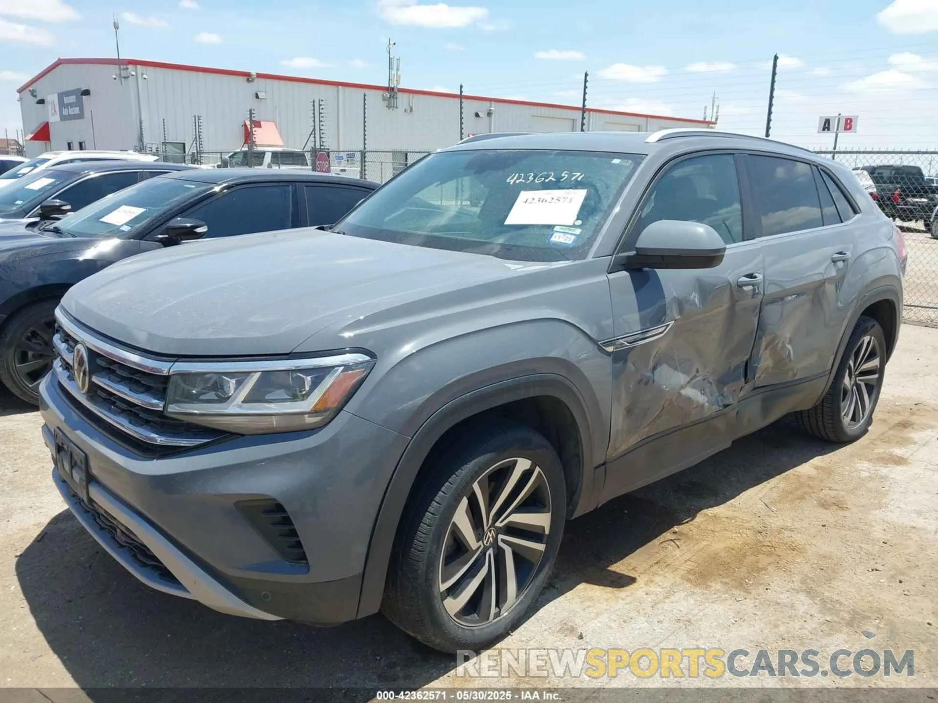 2 Photograph of a damaged car 1V2JC2CA2MC202157 VOLKSWAGEN ATLAS CROSS SPORT 2021
