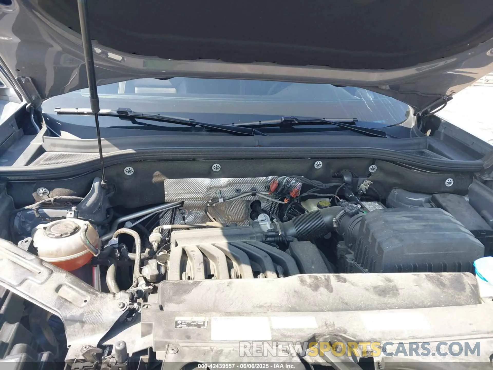 10 Photograph of a damaged car 1V2JE2CA5MC231503 VOLKSWAGEN ATLAS CROSS SPORT 2021