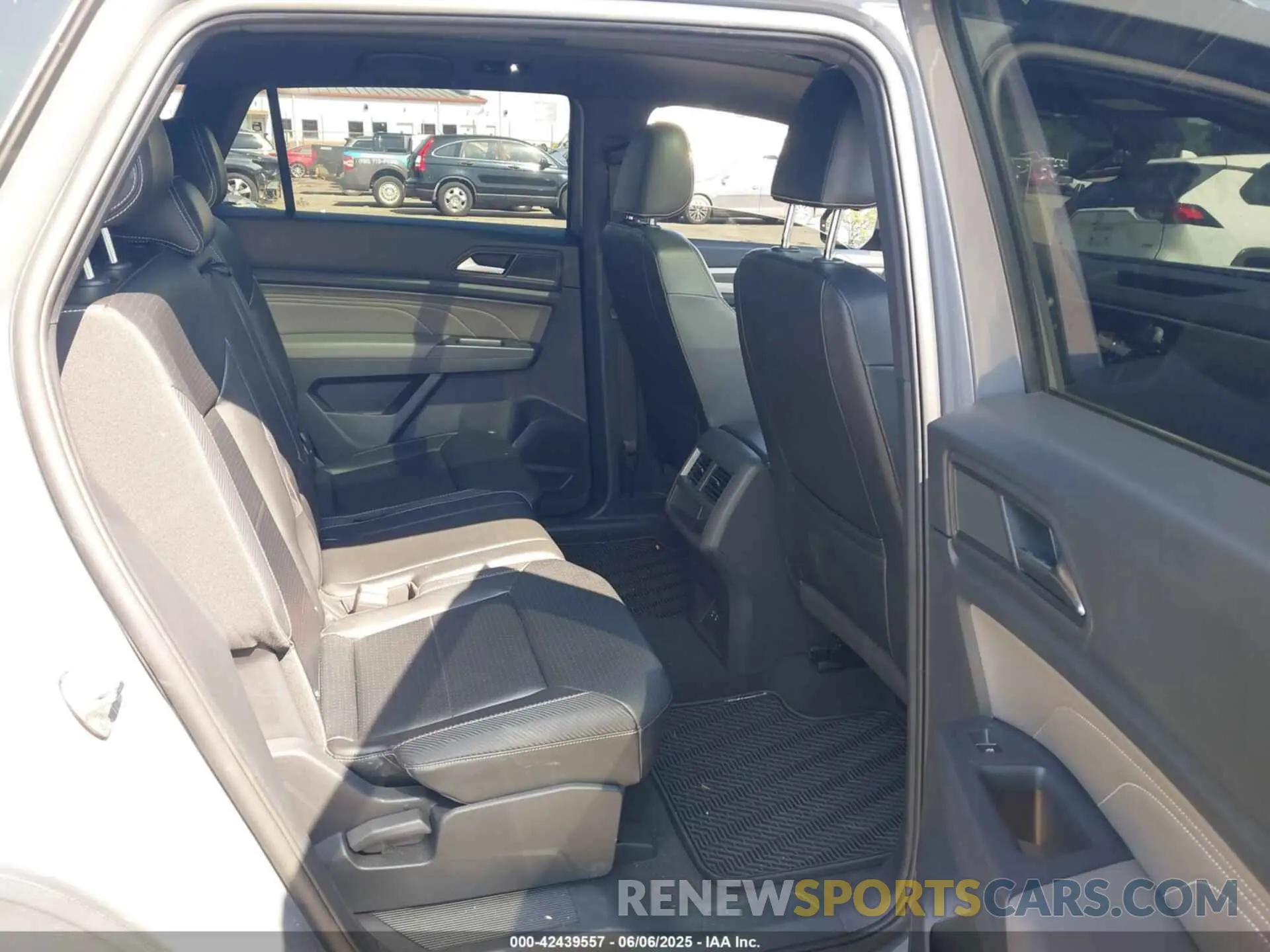 8 Photograph of a damaged car 1V2JE2CA5MC231503 VOLKSWAGEN ATLAS CROSS SPORT 2021