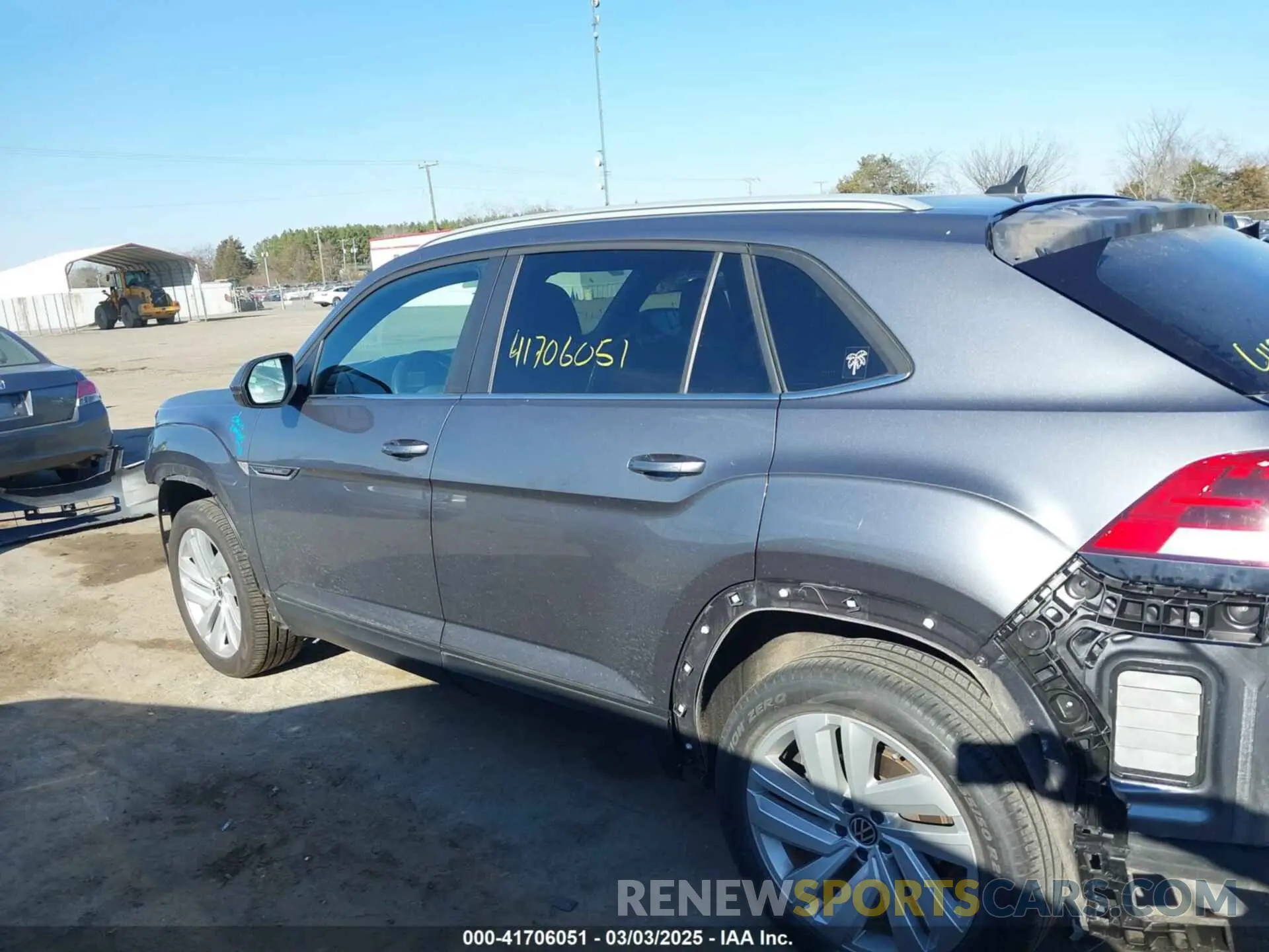 14 Photograph of a damaged car 1V2JE2CA6MC219358 VOLKSWAGEN ATLAS CROSS SPORT 2021